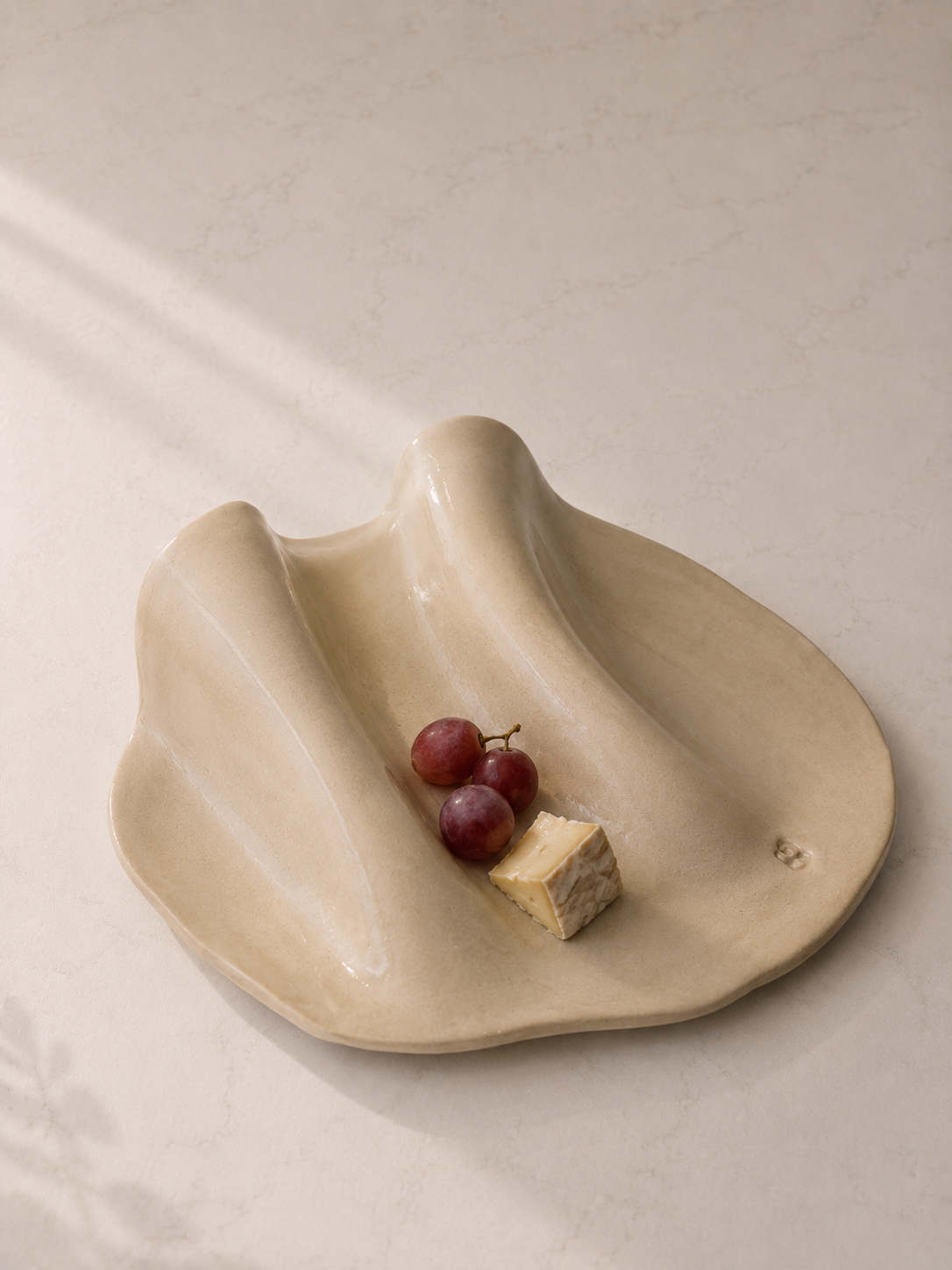 greta_pottery_cheeseboard5.PNG