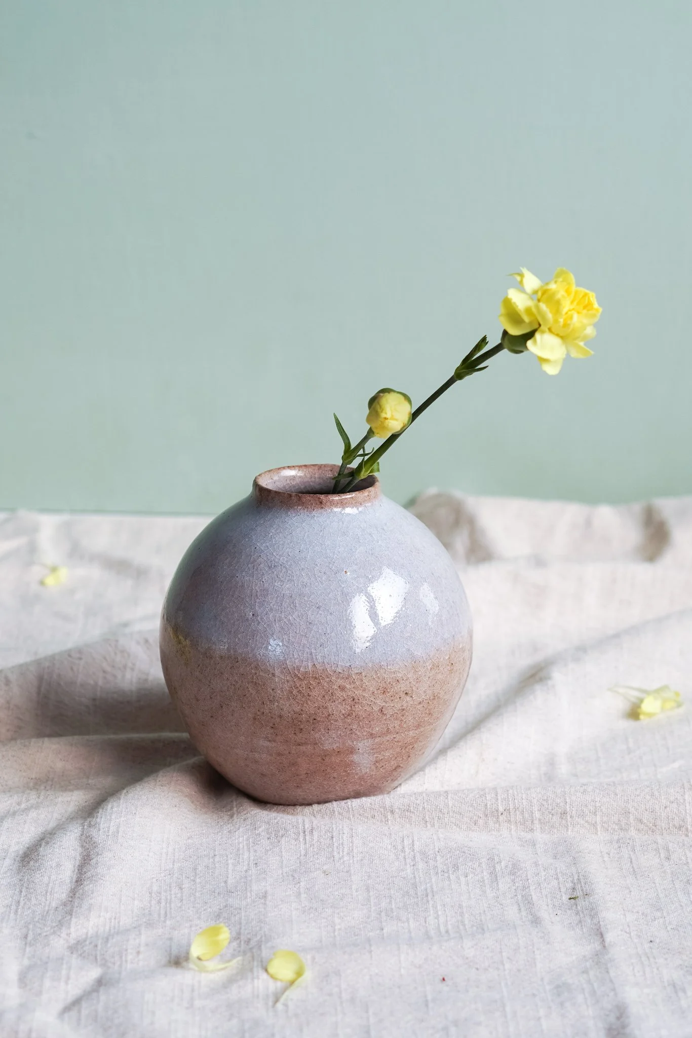 ian_axton_pottery_yellow1-1.JPG