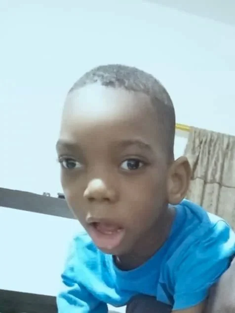 Mouhamed-8 años