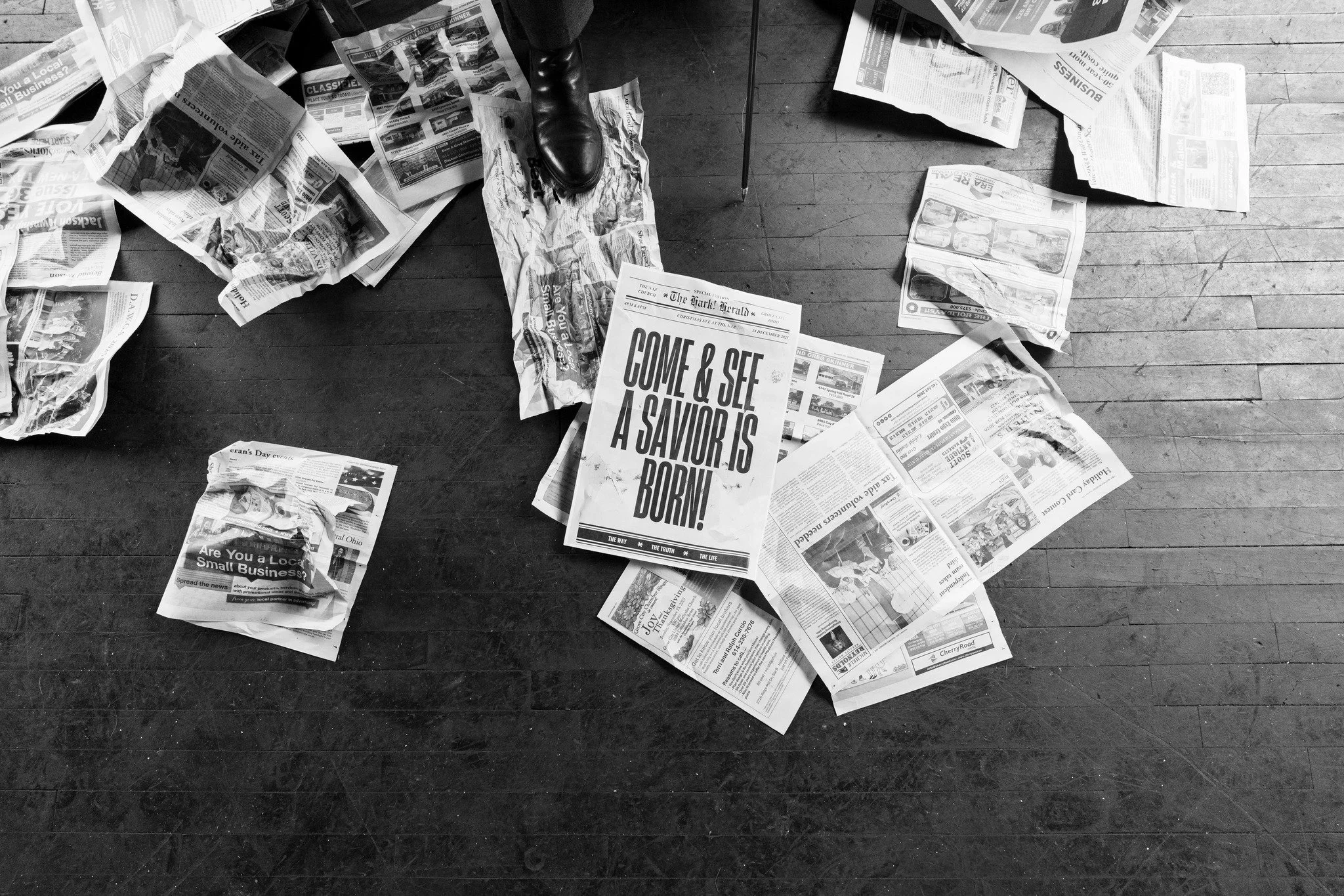 COME &amp; SEE FOR YOURSELF - A savior is born 📰🕊️ 

This Christmas Eve, get ready for your story to change and witness the beauty of how the Lord can rewrite our headlines. Come as you are, bring the people you love, and make room for hope, renewa