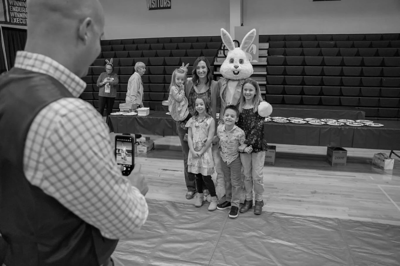 Our annual Bunny Breakfast is HERE! Mark your calendars for Saturday, March 28 for a morning of pancakes, community, and fun! 

All you need to know about this special morning:

⏰ Sessions will be held at 8AM, 10AM, and 12PM
🐰 Price is $2/person
🥞 