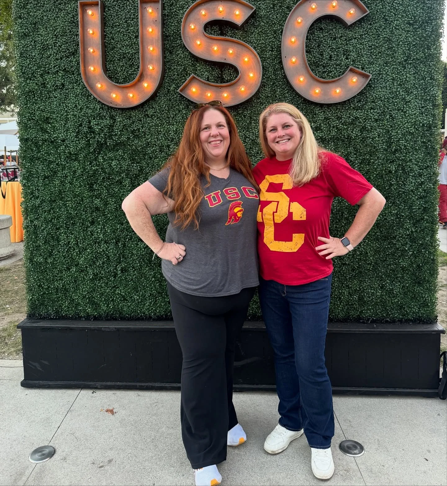 It was a great TROJAN win with Friday Night Lights in the LA Memorial Coliseum! Thx for supporting @uscfb #uscfootball @tracybakes - welcome back to my happy place and the emotional roller coaster that is college football - what a game! #keyshawnjohn