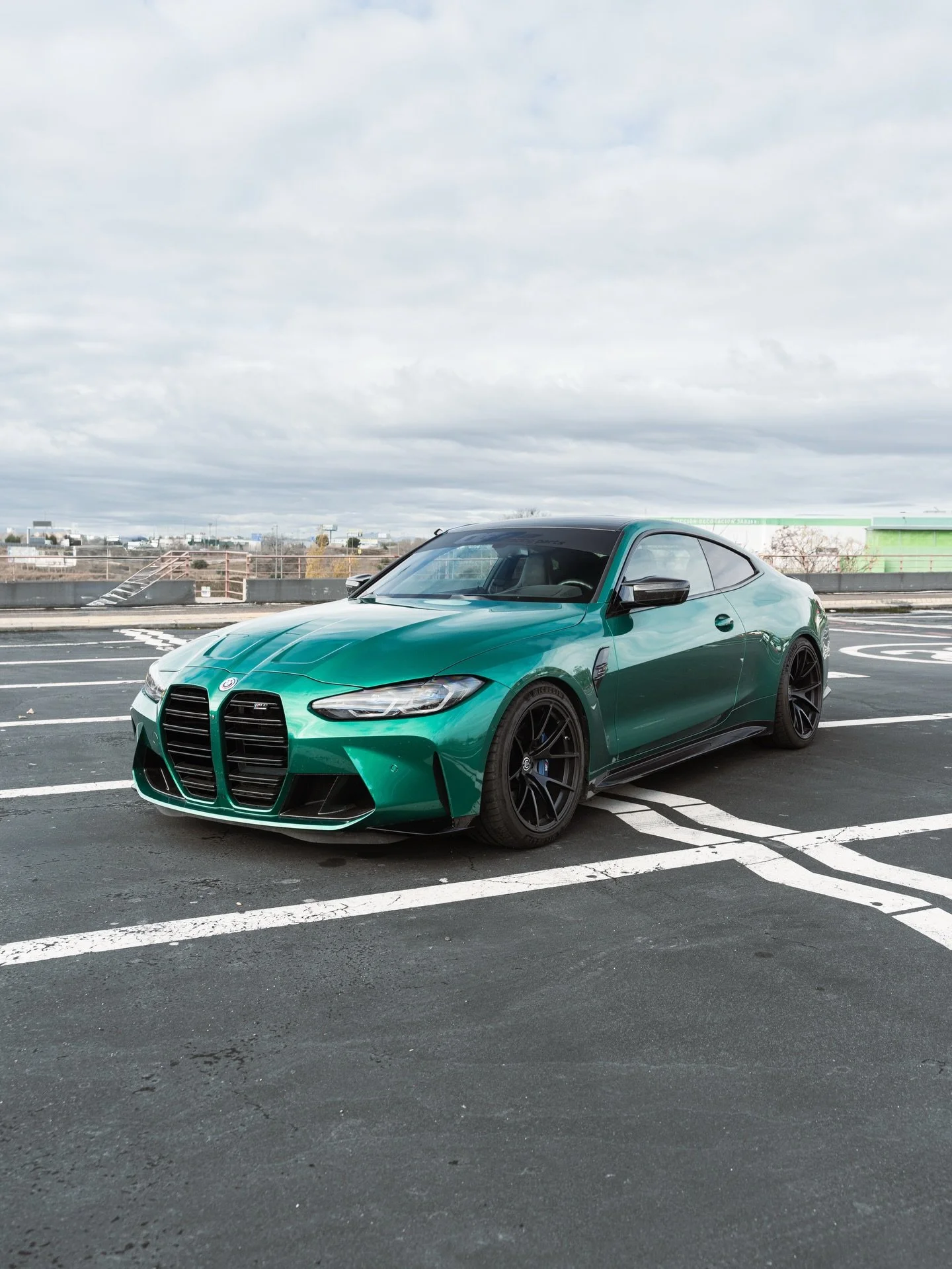 Cleanest G82 we&rsquo;ve seen in a while. That Isle of Man Green hits different with our wheels. Thoughts? 🐉

SPEC: CALRACE CR1
19x9,5 ET5 / 20x10,5 ET8