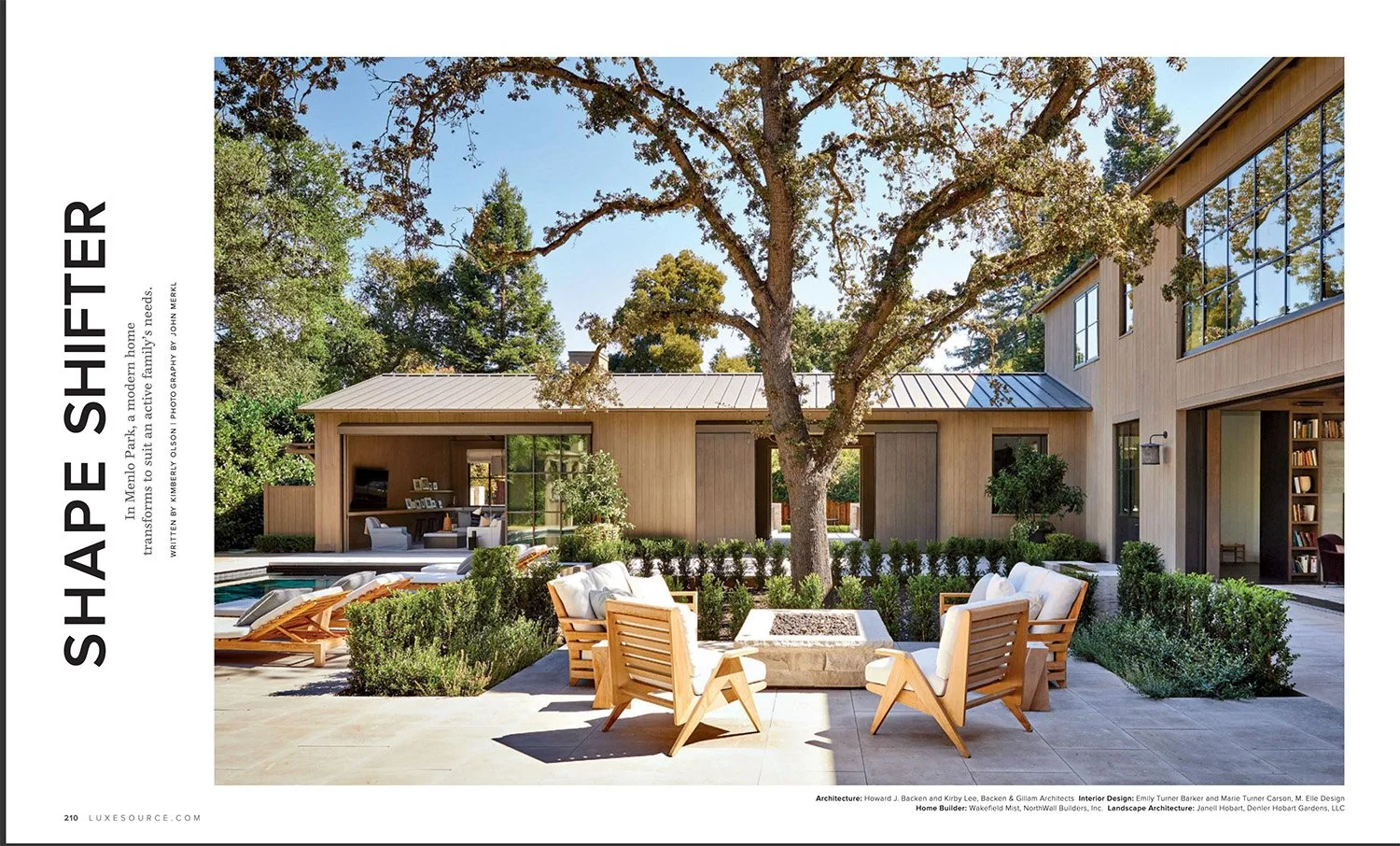 First editorial spread from Luxe Interiors + Design’s November/December 2021 feature on a Menlo Park farmhouse
