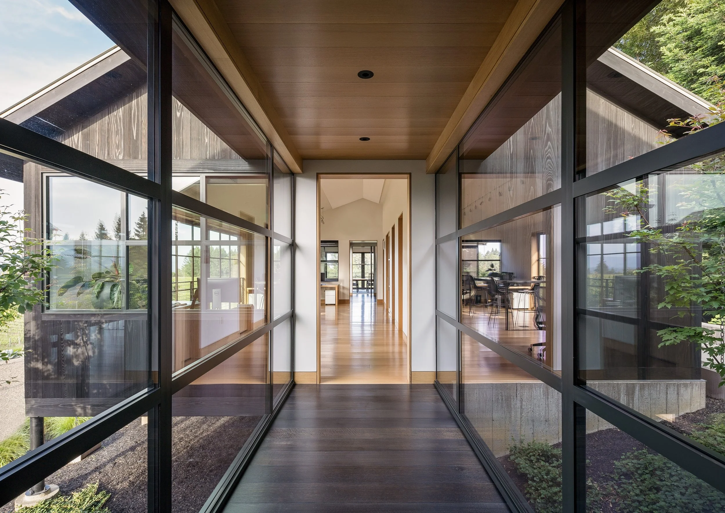 paul_hobbs_office_vitapehardesign_02.jpg