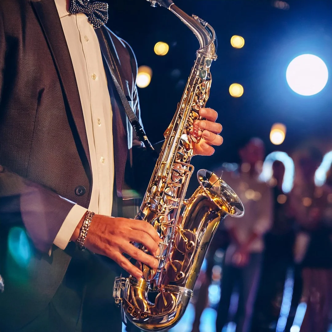 Live saxophone performance at a wedding