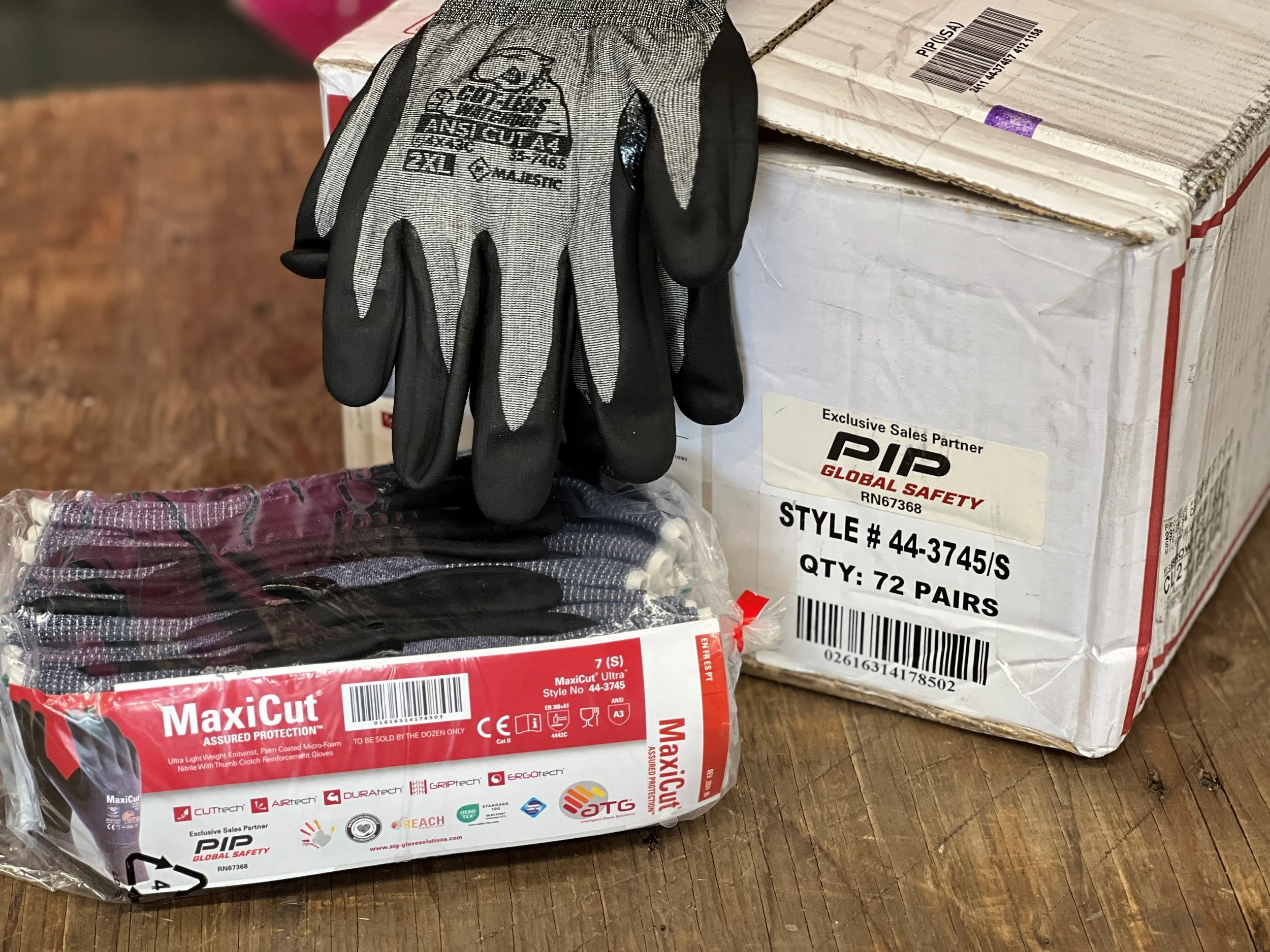 Maxicut Ultra ANSI Level 4 Gloves (12 Pack)