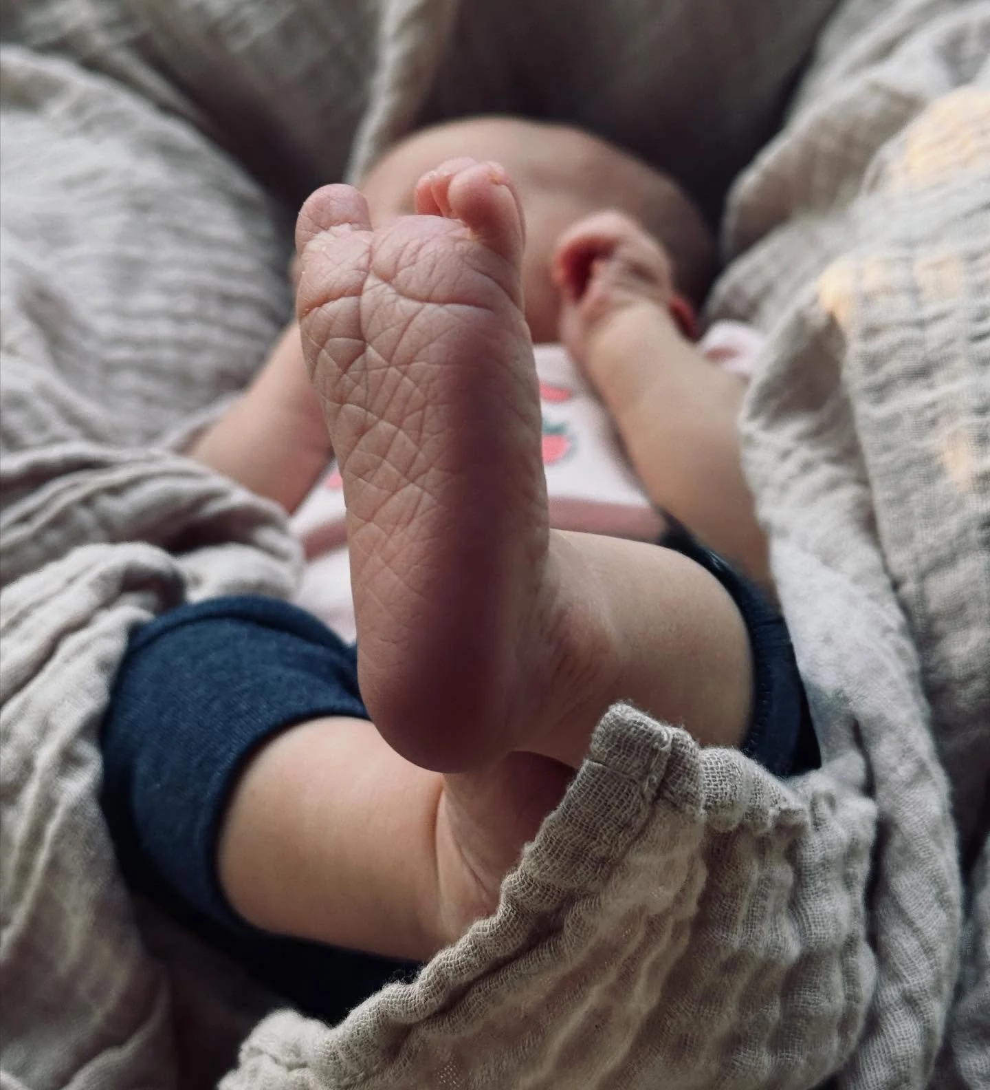 Four beautiful weeks with Liora Clarke.

With indescribable force our lives are changed forever.

Baby, mother, father, family ~ we&rsquo;re all learning together.

Everything they say about birth and these early days is true&hellip; and then some. I