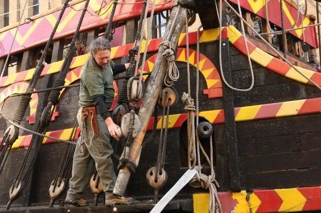 golden_hinde_channel_galleon_me_courtney_andersen_traditional_rigging.jpg