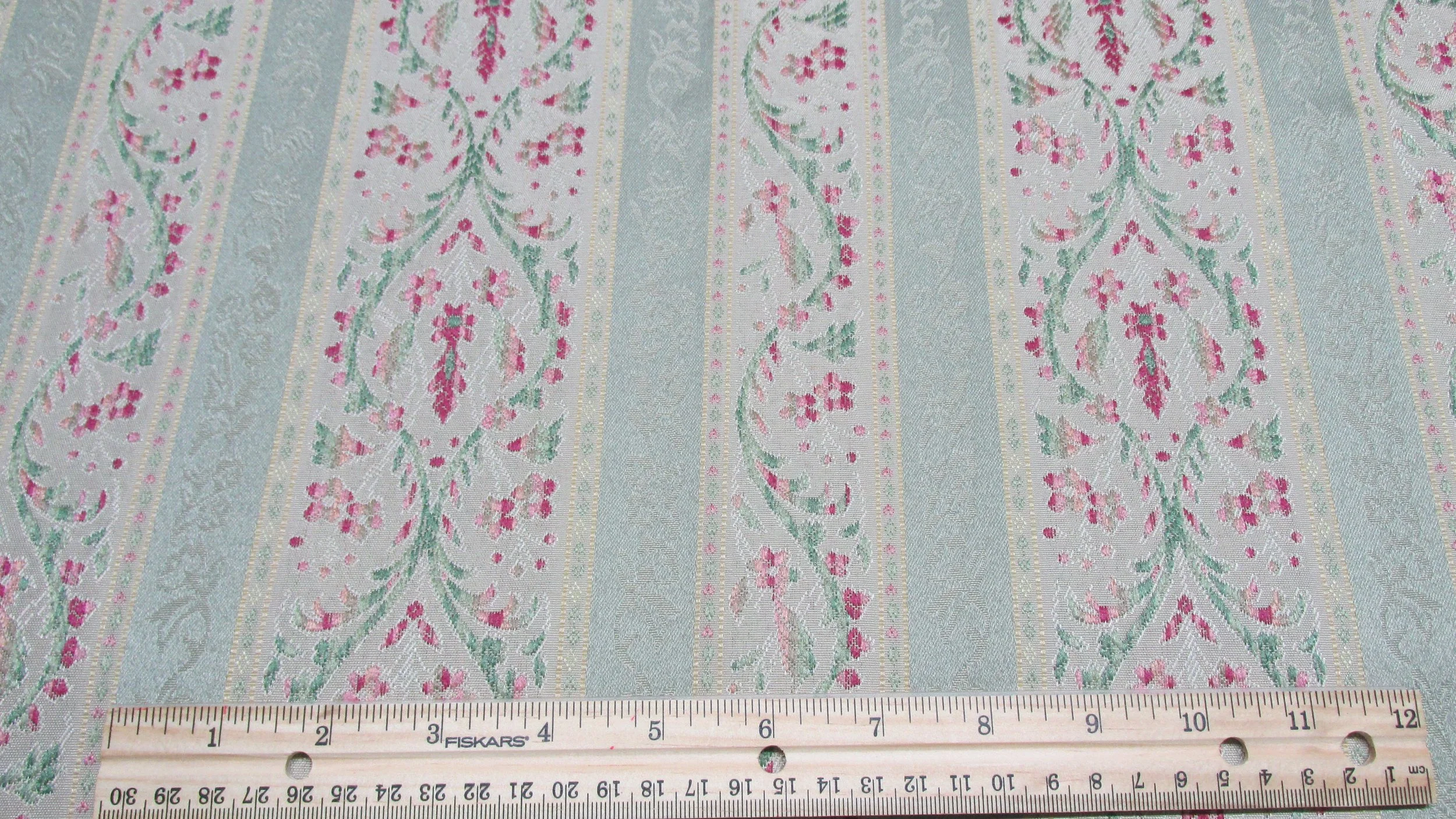 Tapestry 1048