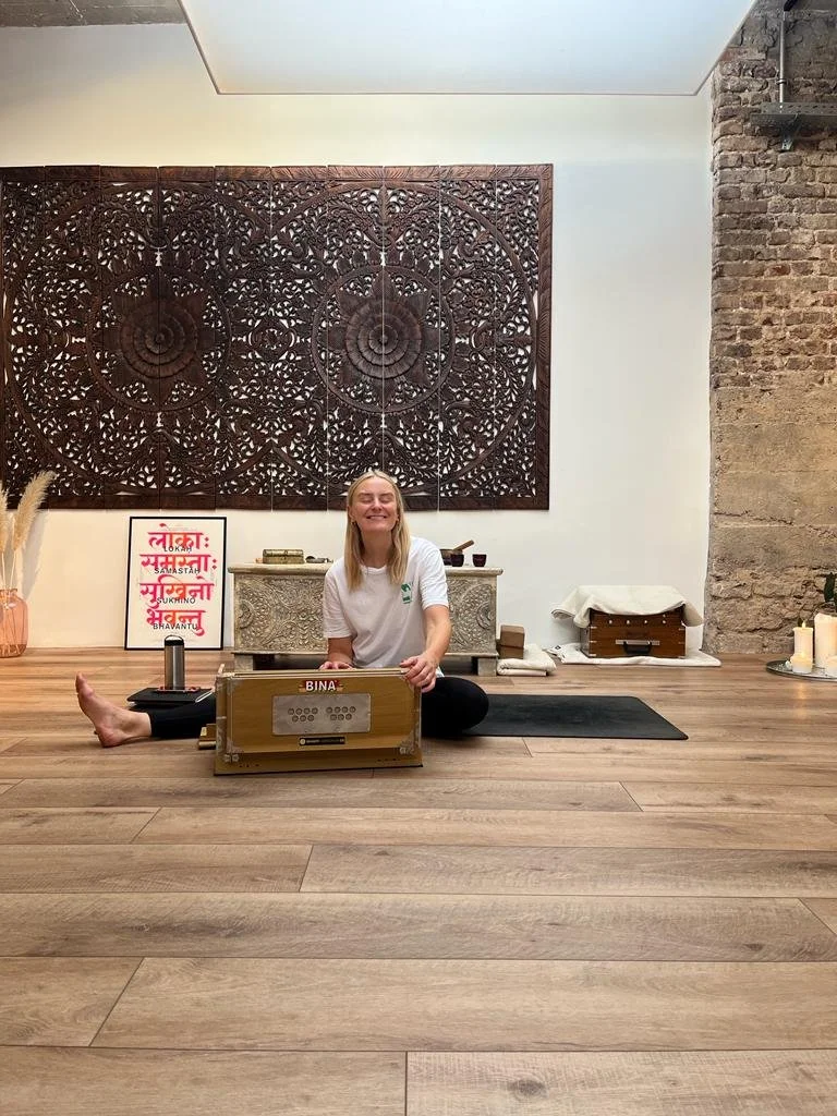 Jivamukti Yoga mit Silke in Köln, Half-Day Retreat bei a place like OM in Ehrenfeld