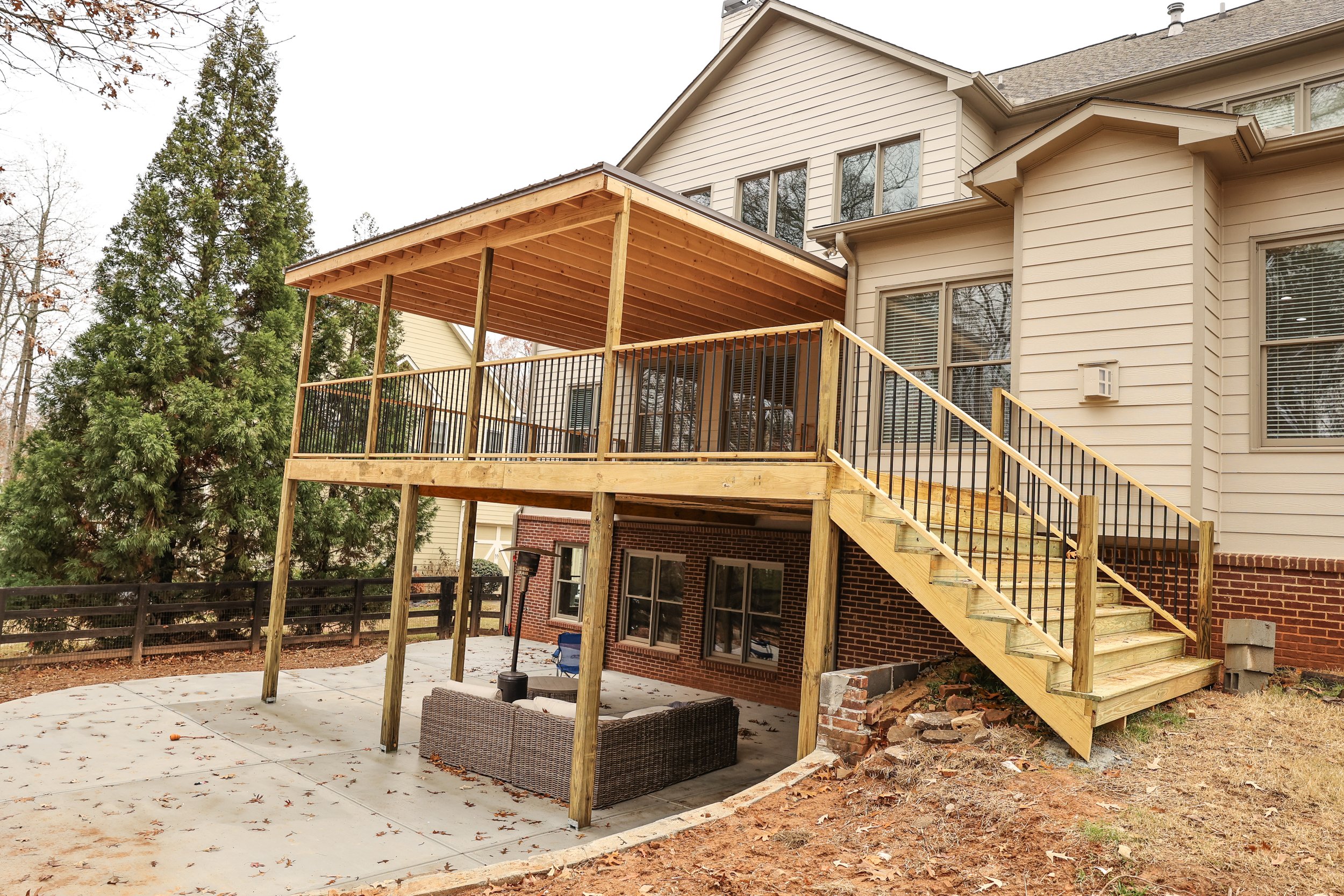 new deck build and construction in Georgia, Alabama, Tennessee, and Florida with 1Source Industries