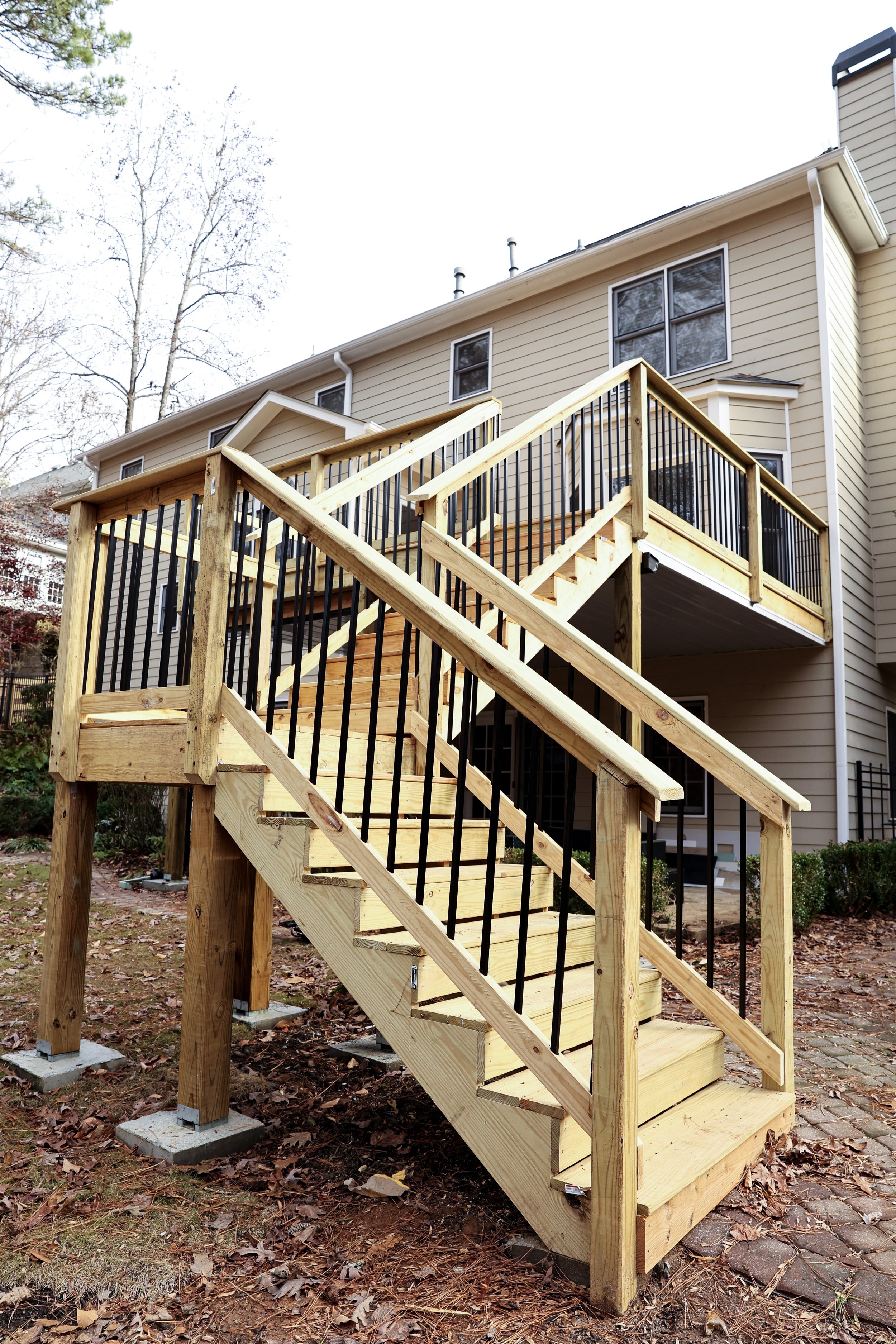1Source Roofing & Construction Outdoor Decking in Georgia, Florida, Tennessee, Alabama, and more