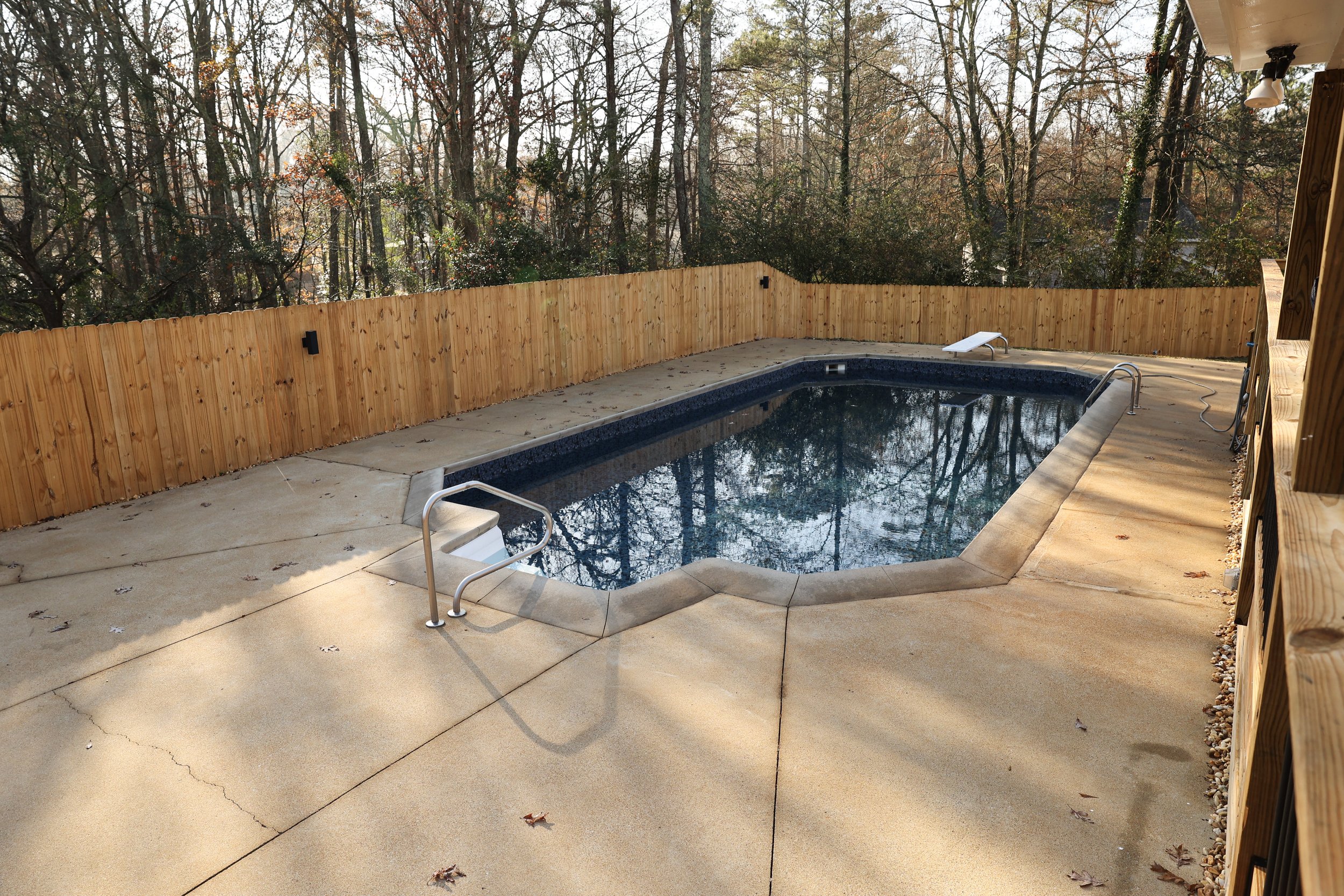 1Source Roofing & Construction Privacy Wood Fencing & Gate Installation Remodeling in Georgia, Florida, Tennessee, Alabama, and more