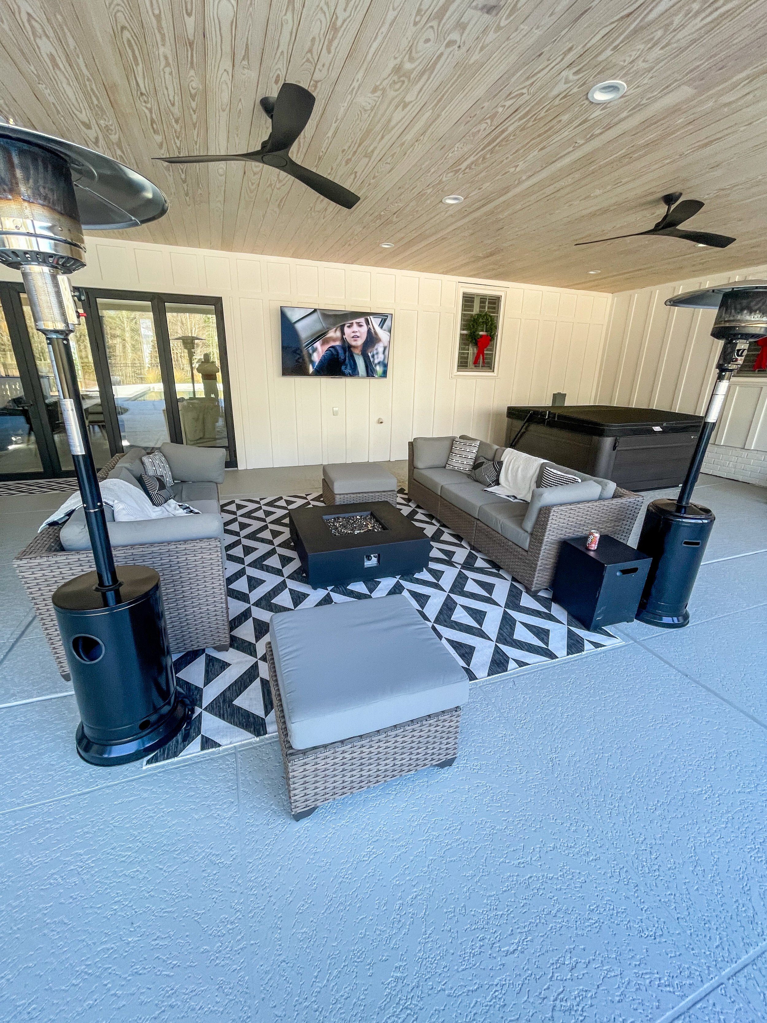 Stamped concrete for outdoor patio in Georgia, Tennessee, and Florida with 1Source Industries