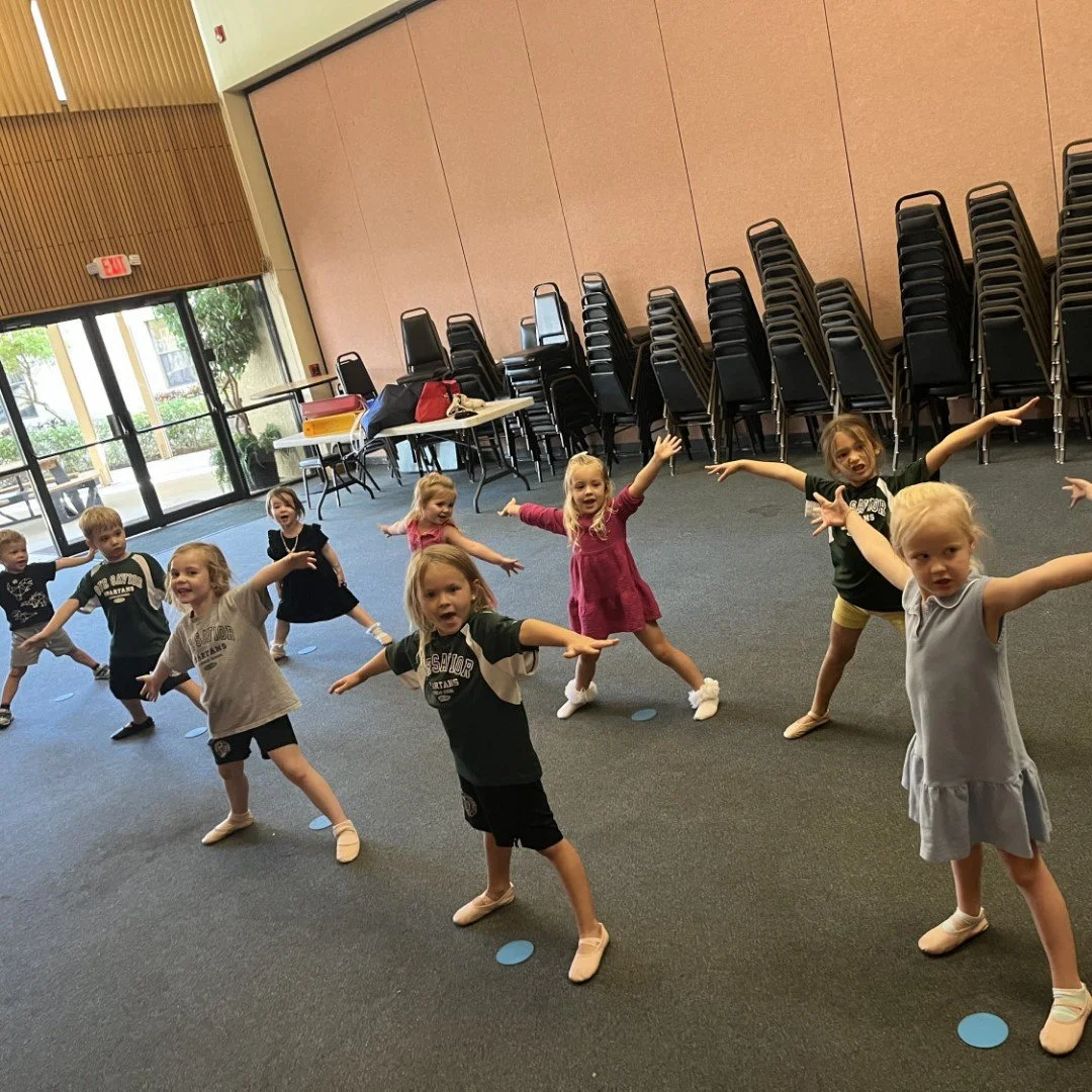 Exercising with friends is always more fun! 💪✨

#sngintl #stretchnggrow #kidsmovement #natureandkids #earlychildhoodeducation #preschoolenrichment