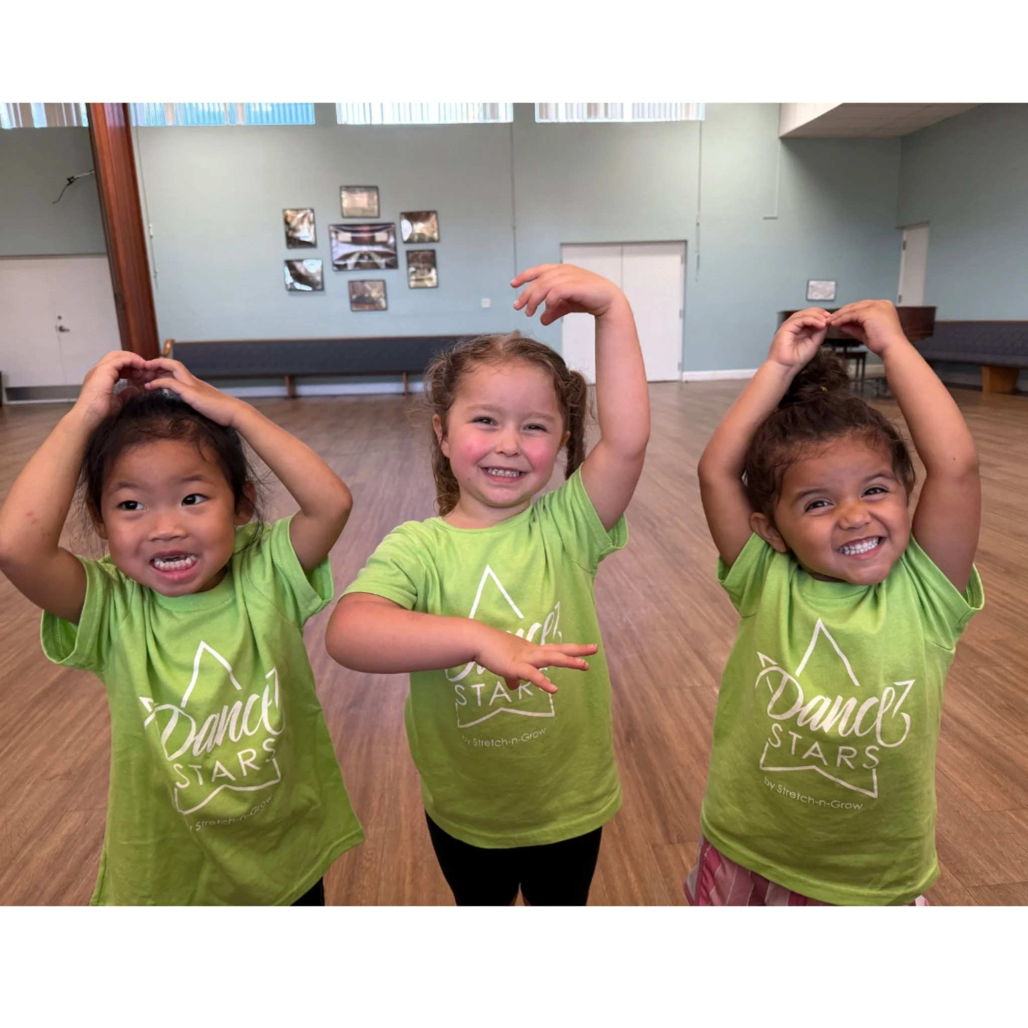 One of the best parts of Stretch-n-Grow is that children get to participate with their friends, right at school 🩰

#sngintl #stretchnggrow #stretchnggrowinternational #preschoolpartners #schoolenrichment #earlychildhood #kidslearning #familytime #fr
