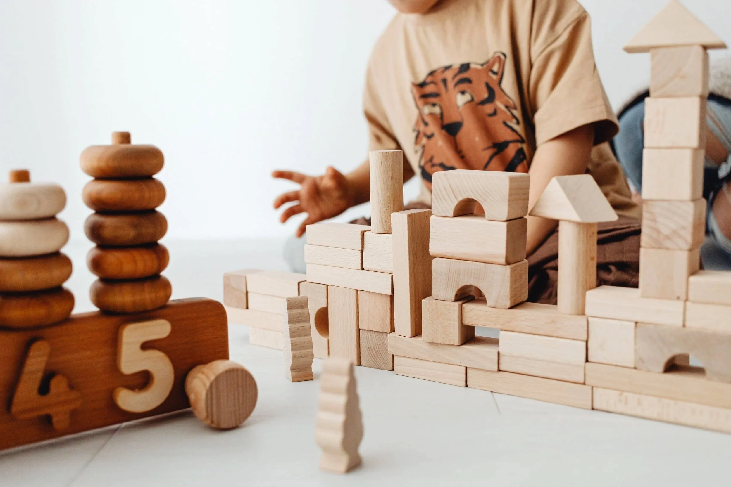 Safe and supportive Play Therapy environment helping children process emotions through play and creativity.