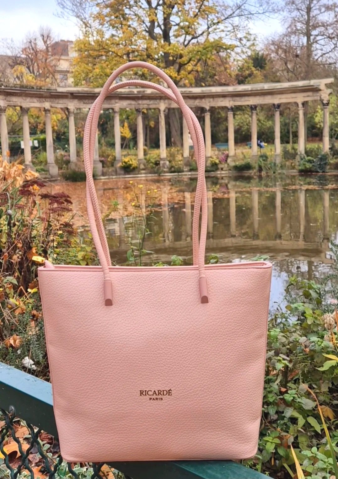 Ricarde Paris is a luxury fashion brand of bags and wallets that has a long waiting list in Europe