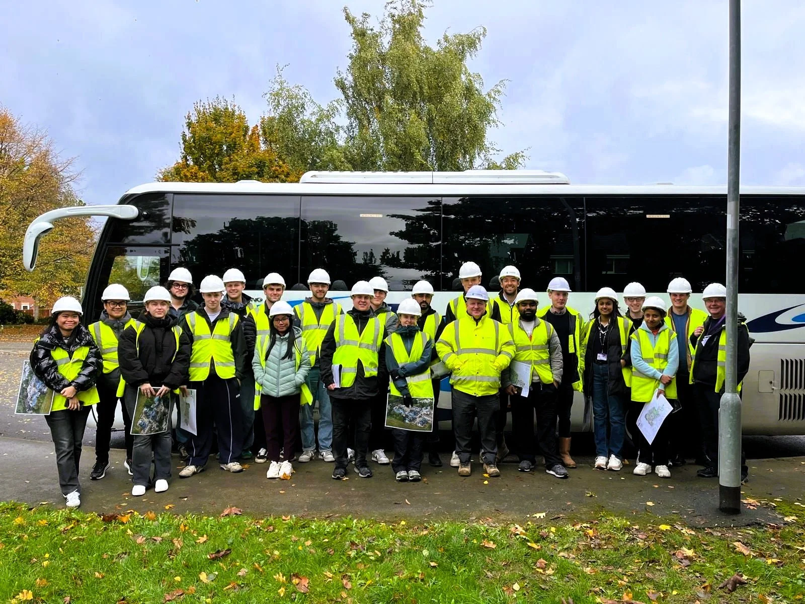 At Sugar Hill Close, we hosted a group of 20 postgraduate planning students from Leeds Beckett University, studying the site as part of their housing and urban regeneration module.