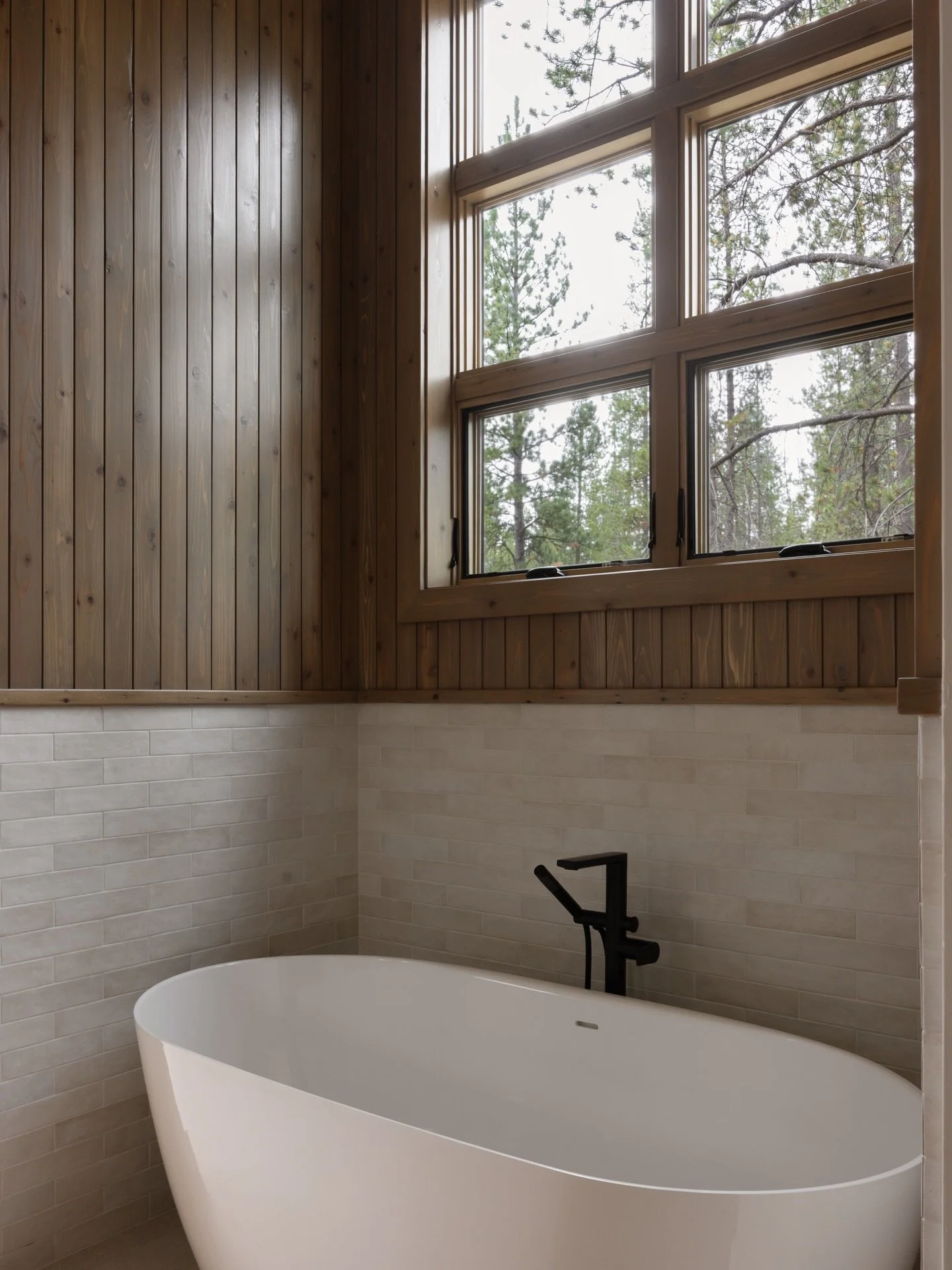 Caldera Club House Primary Bath 🤎

📷: @annajacobsphoto