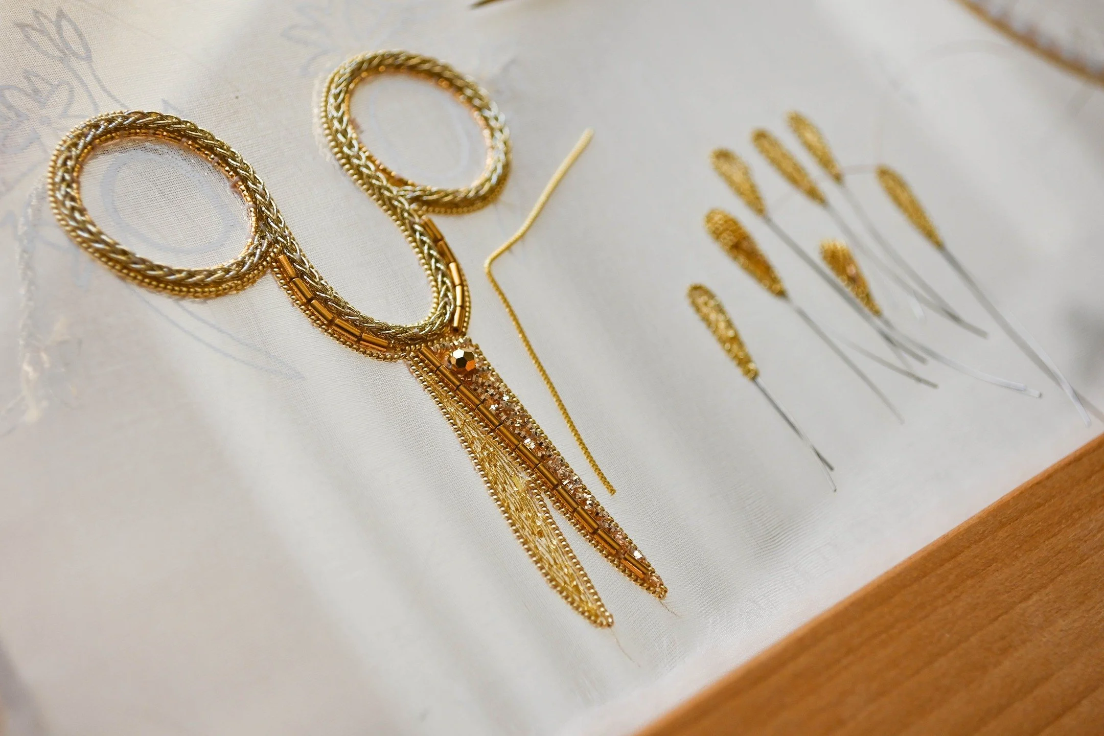 { La Minutie } A project of pure precision in goldwork embroidery using 0.8mm fine gilt verni purl, straight from the archives. 

A quiet dialogue between patience, light, and heritage.