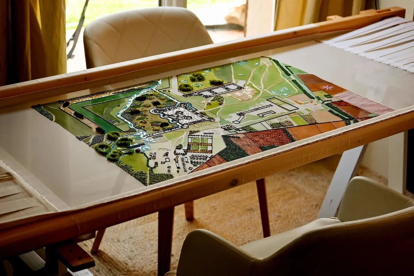 { work in progress } Plus que deux semaines avant l&rsquo;inauguration des Journ&eacute;es Europ&eacute;ennes des M&eacute;tiers d&rsquo;Art au @chateaudechambord &hellip;
Plus la date approche, plus je me rends compte &agrave; quel point cette oppor