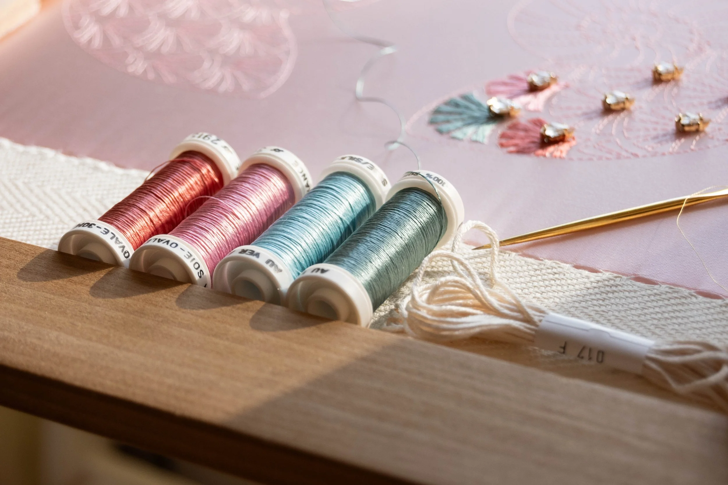 🪡 Embroidery In progress ❤️🍧 selected the palette and now enjoying the progress ...

.
.
.
.
.
.
.
.
.
.
.
.
#broderiedart #julieromero #lunevilleembroidery