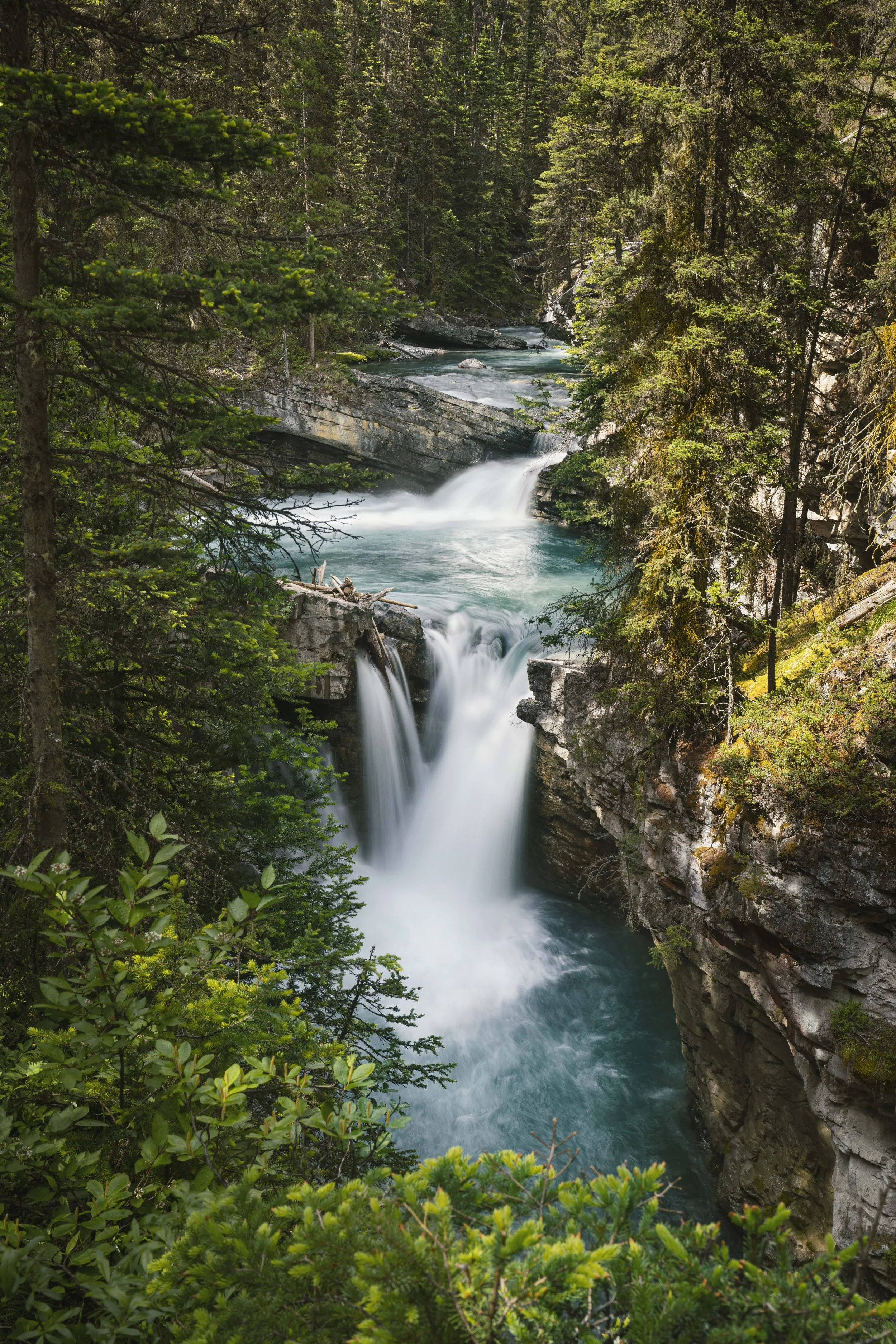 Banff_Johnston_Falls_Wide.jpg