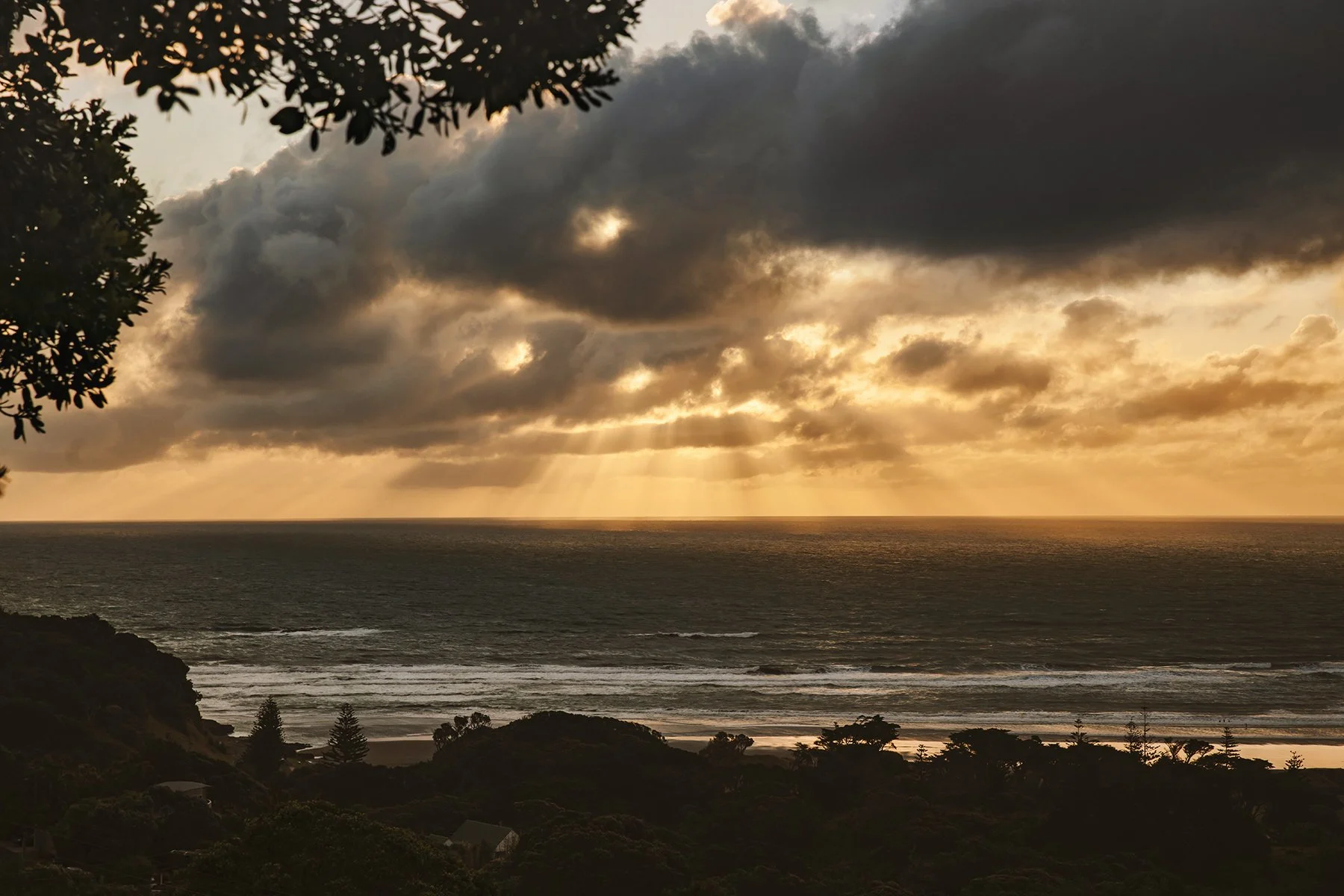 NZ_2019_Muriwai_Sunset.jpg