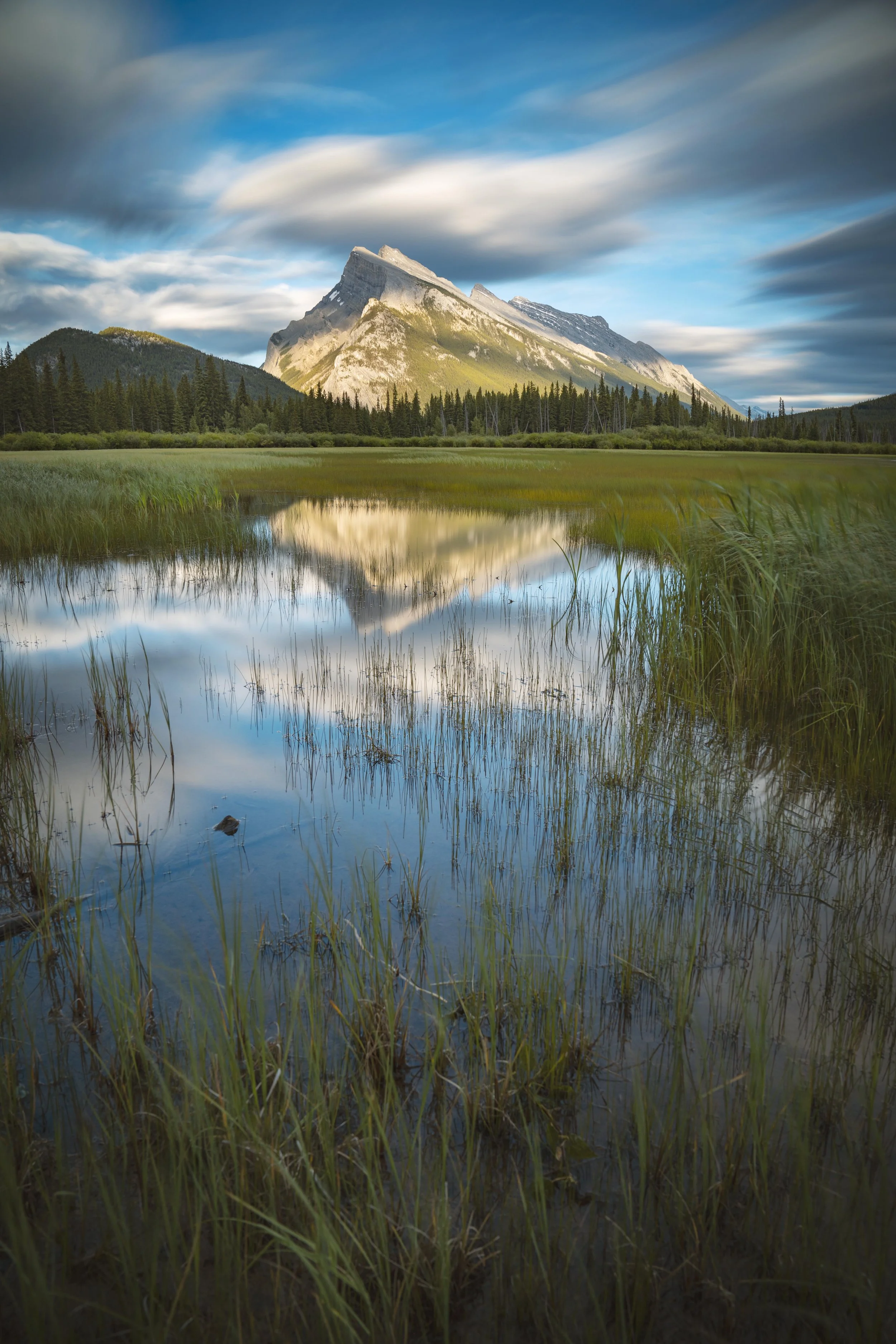 Banff_Mountain_Reflection.jpg