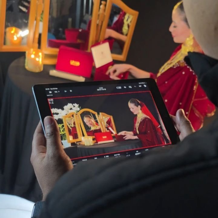 Behind the Lens to Final Frame

Every frame has a story &mdash; and it doesn&rsquo;t start with the final shot. Here are 5 videos that take you from Behind the Scenes to Final Result

Which video stood out to you the most?

Comment your favourite (1&