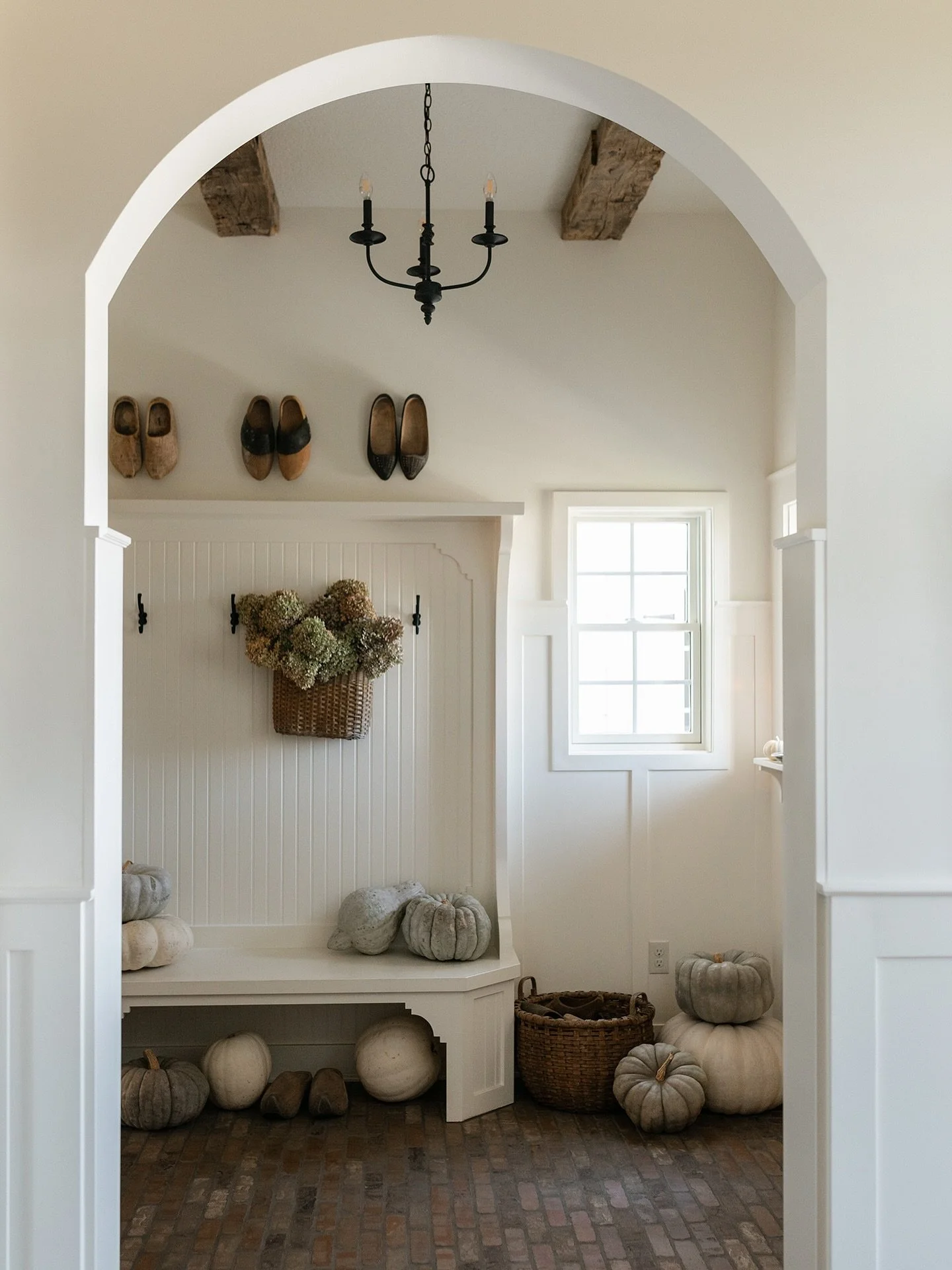 i was a big fan of last weeks taste of fall 🕯️
photographed for @strahanconstruction