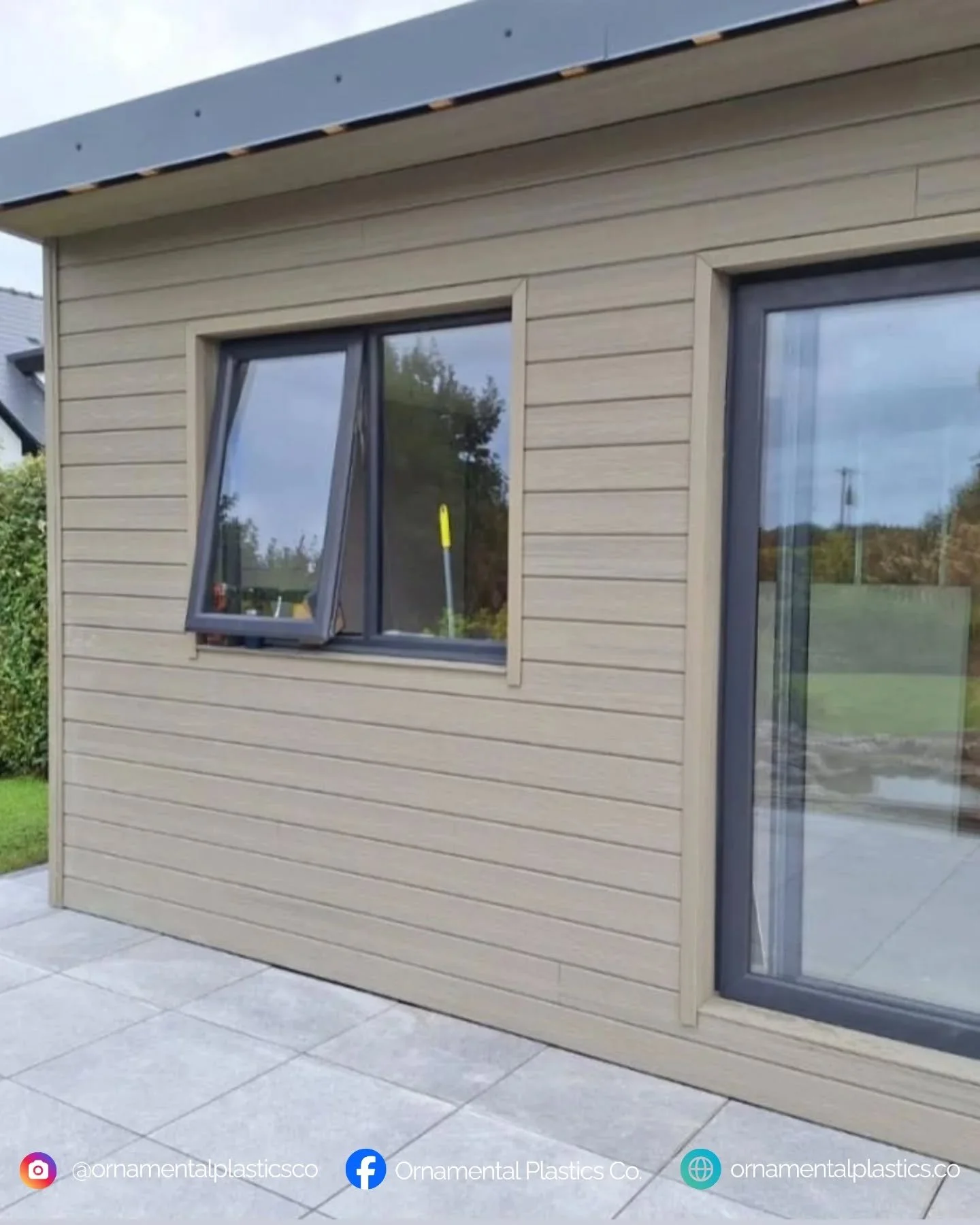 Shiplap composite cladding in Antique, came into stock and sold out before even hitting us 😁

- 20 year warranty!
- 360degree capping to prevent UV damage!

Also available in Graphite and Teak. Photos to come!

#isleofwight #isleofwightrenovations #