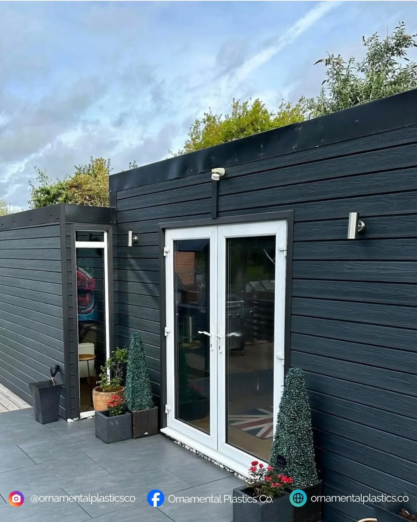 Following our last post we still have stock available in the following colours: Graphite &amp; Teak 😁👌

- 20 Year Warranty
- 360degree capped for UV resistance 

Contact us for pricing or more information!

#isleofwight #isleofwightdiy #isleofwight