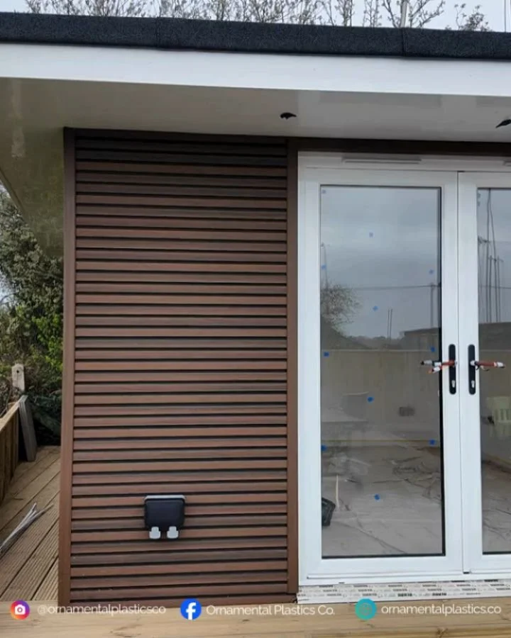 Some more photos and videos of the finished job in Gurnard by PJ Long Building Services using our Shadow-Line Golden Oak cladding!

This product is in stock ready to go for anyone else who wants to give their walls a make over 😁

#isleofwight 
#isle
