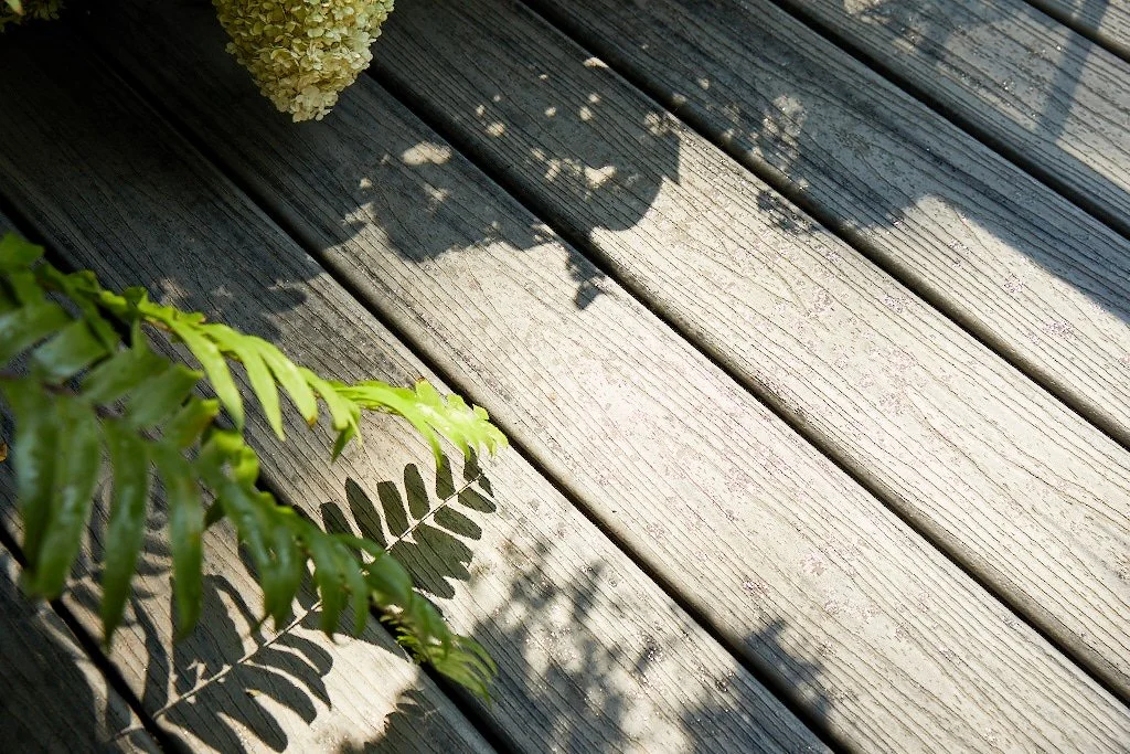 Premium Composite Decking on the Isle of Wight: Redux, Trex &amp; Elements from Ornamental Plastics – The Smart Choice Over Cheaper Hollow Boards