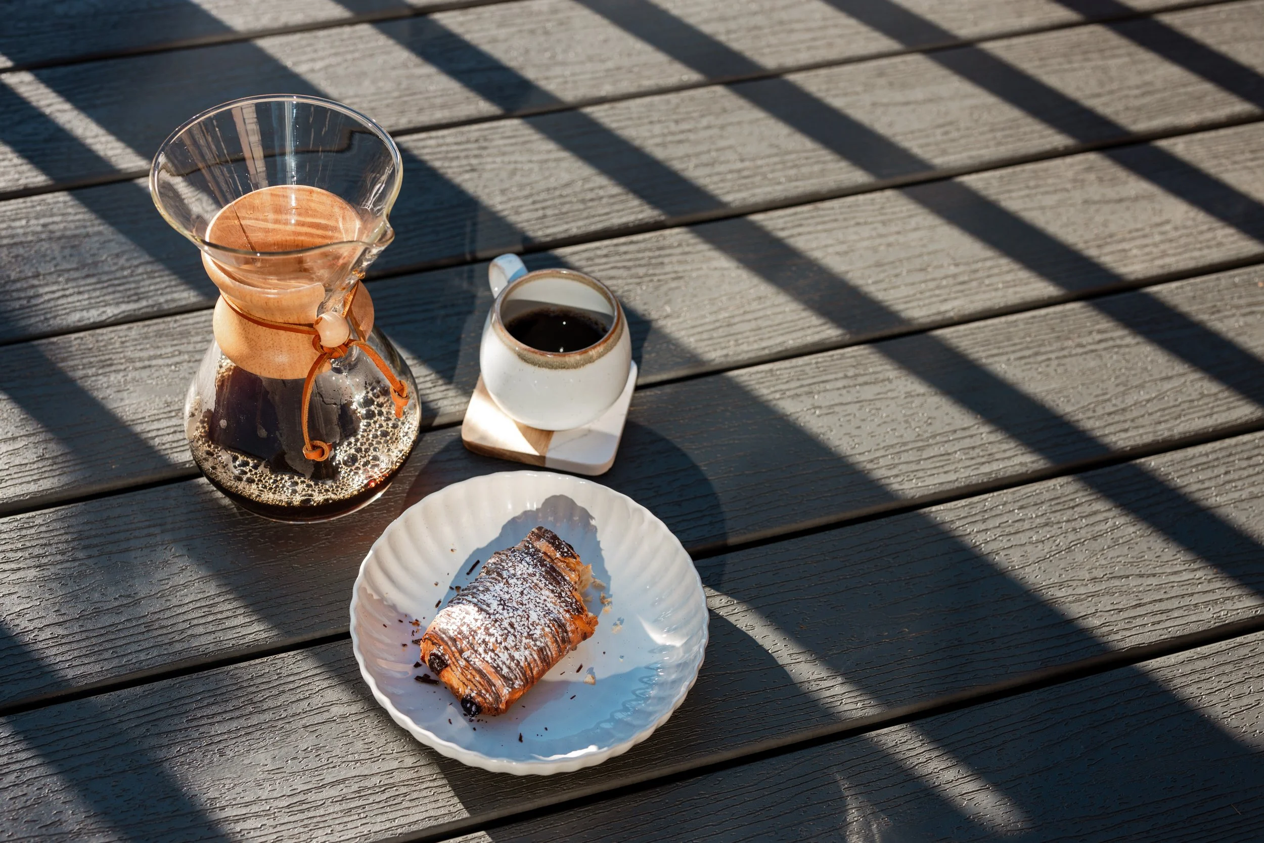 Trex Composite Decking in Clam Shell installation with breakfast