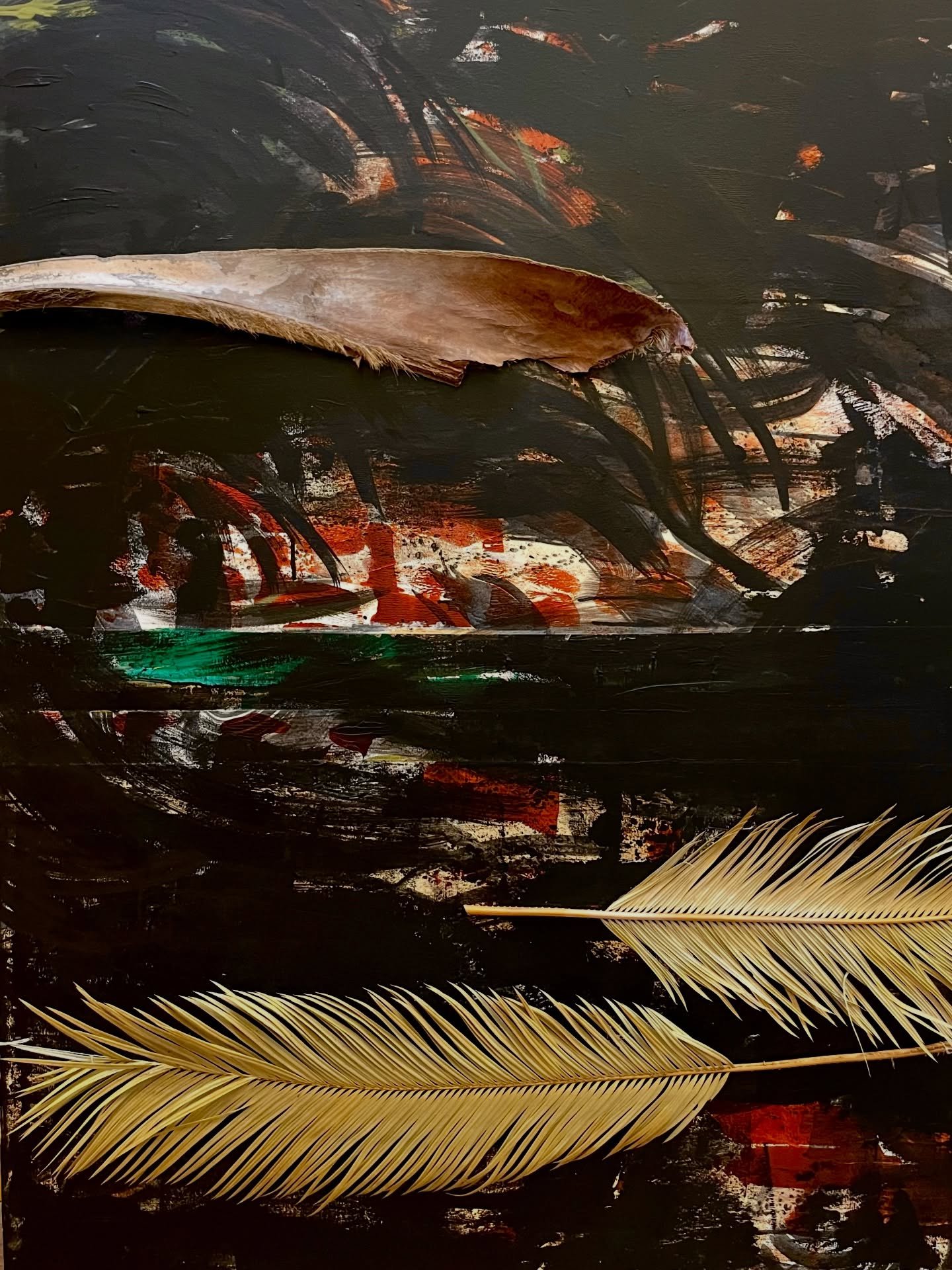 can&rsquo;t believe 2025 is almost behind us. this is one of my favorite pieces from this year and my biggest- 3ft x 4ft. dried sago, palm bark &amp; acrylic paint on canvas.  link in bio for more deets 💞