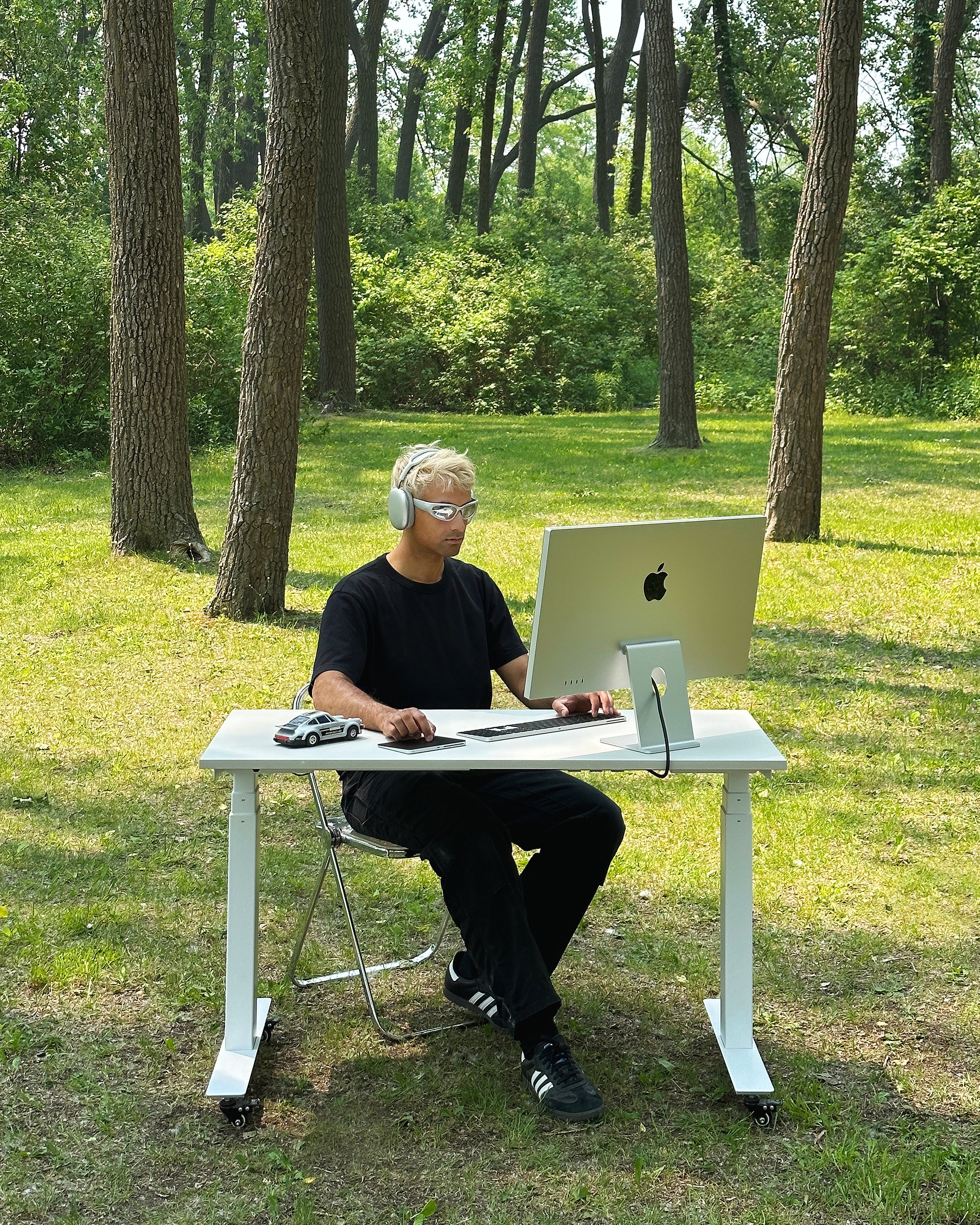 desk1.JPG