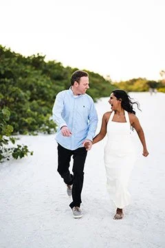 marco-island-engagement-photos-beach.jpg