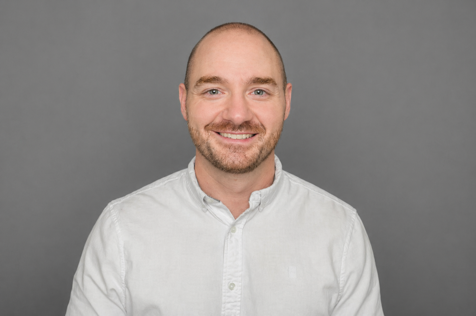 Portrait of Mason Fraley LPCC, licensed men's depression, identity, and trauma therapist in Denver, Arvada, and online throughout Colorado