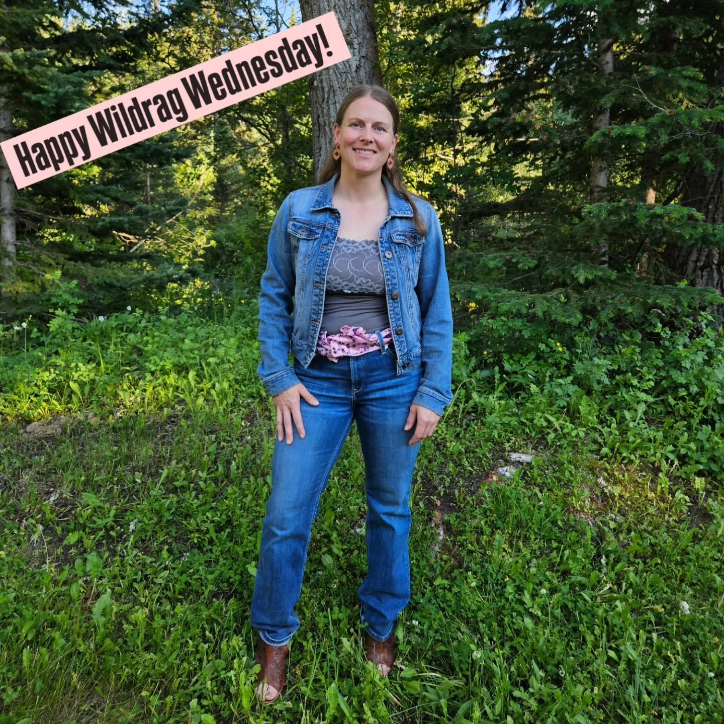 Wildrags are so versatile.  Use your wildrag as a cute belt!