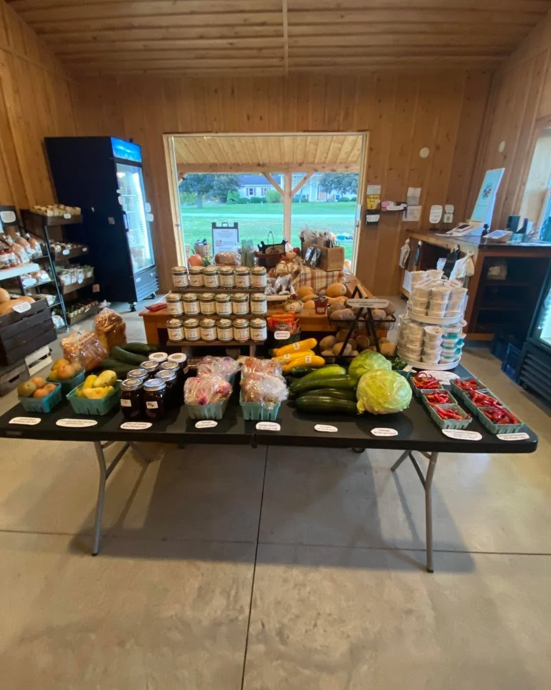 Thursday 10/23 
What’s new today:
*Purple cauliflower 
*Yellow frying peppers 
*yellow zucchini 
*cabbage back jn stock 
Have a great day!!