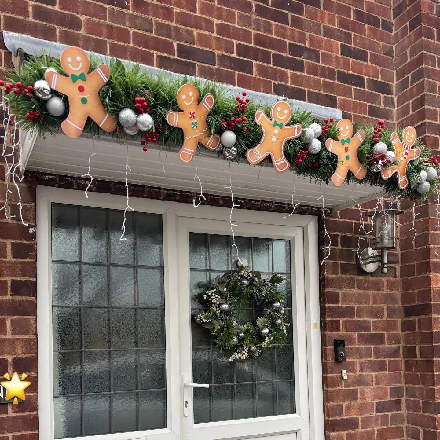 The gingerbreads are out!!!! How fun is this for a young family home. Love it. More gingerbreads to come. Catch them if you can. #derbyshire #gingerbreadman #festivedoor #christmasdoor