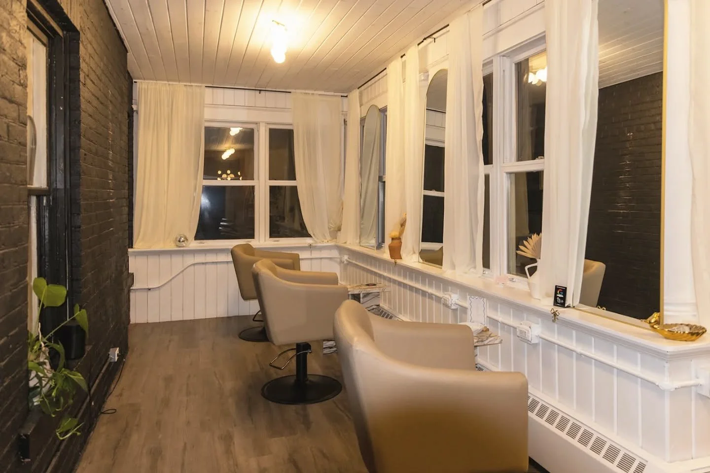 A little glimpse into our new space! 
Have you visited us yet? What's your favorite spot?

We'll give you the full tour on here soon, but in the meantime, come visit us IRL!