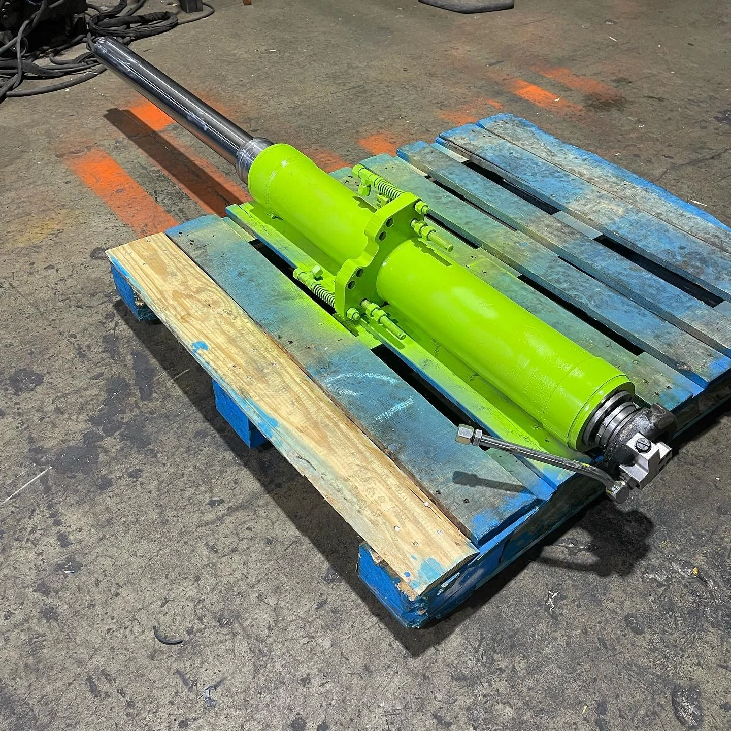 1970&rsquo;s #telescopic 4 stage #clark #forklift mast #cylinder #rebuilt and ready to go.