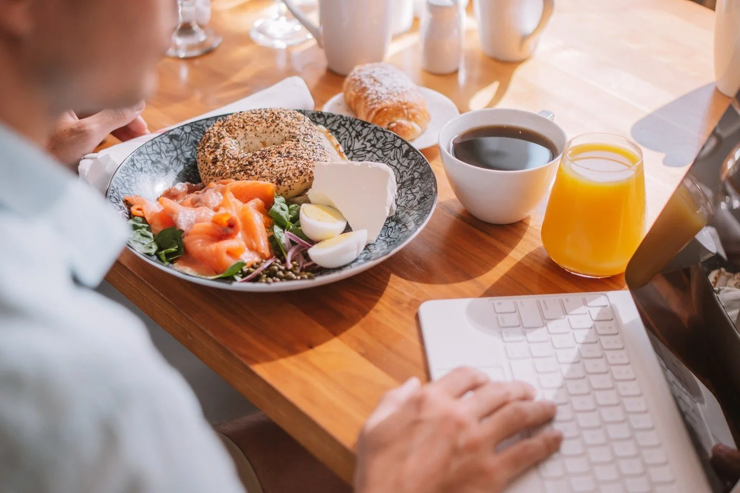 Breakfast at 1540 Room&hellip; The ultimate fuel for your busy work week ahead! ☕️ 🥐

#1540Room #TheDesoto #Savannah #VisitSavannah #TheDesotoGA #Cheers #SavannahGA #HistoricSavannah #TheDesotoSavannah #Travelgram #DiscoverGeorgia