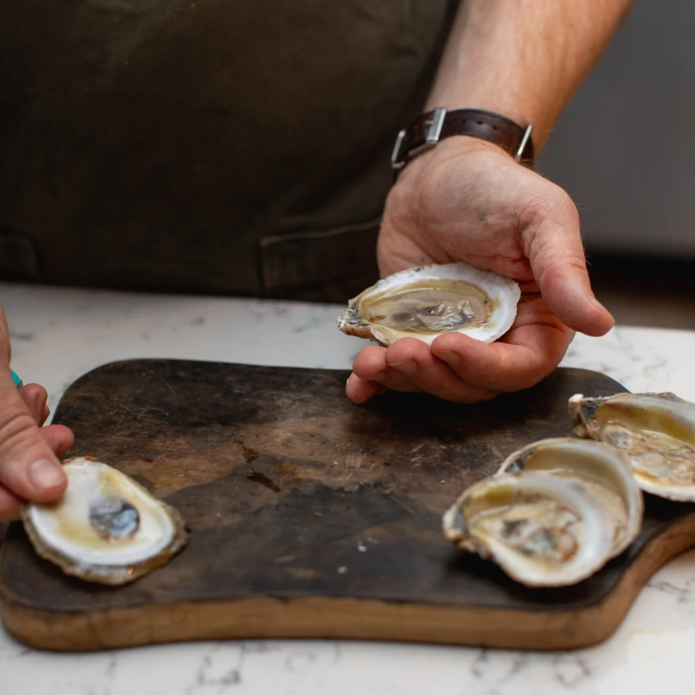 Nothing says cheers to the weekend like that first taste of our locally sourced Oysters! Feast on bold flavors tonight at 1540 Room! 🦪

#1540Room #TheDesoto #Savannah #VisitSavannah #TheDesotoGA #Cheers #SavannahGA #HistoricSavannah #TheDesotoSavann