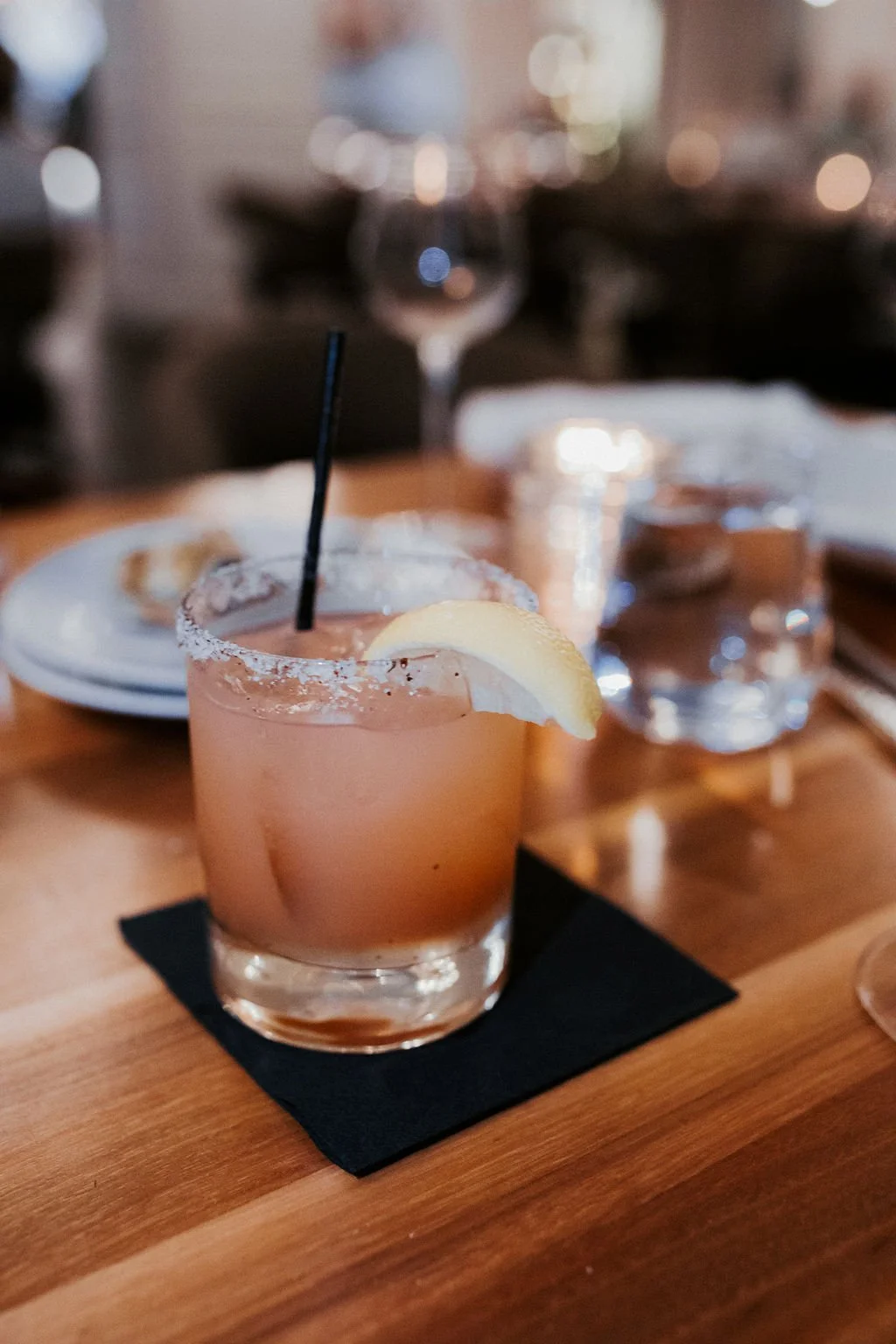 Craft cocktails and one of a kind dishes sound like the perfect start to your Saturday evening&hellip; Come raise a glass with us tonight at 1540 Room! 🥂

#1540Room #TheDesoto #Savannah #VisitSavannah #TheDesotoGA #Cheers #SavannahGA #HistoricSavann